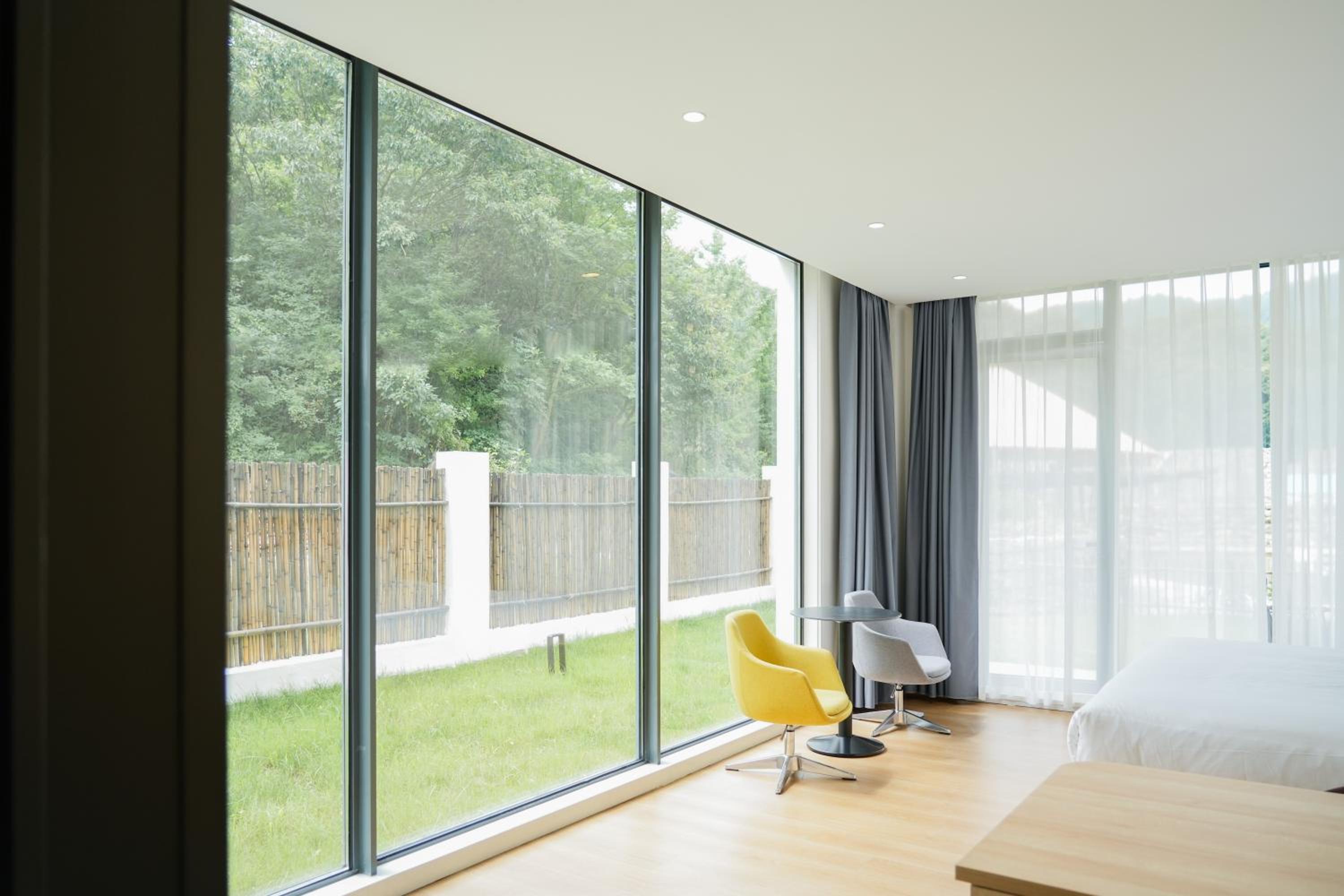 Brandy Manor Wild Luxury B&B - Jinzhai Branch