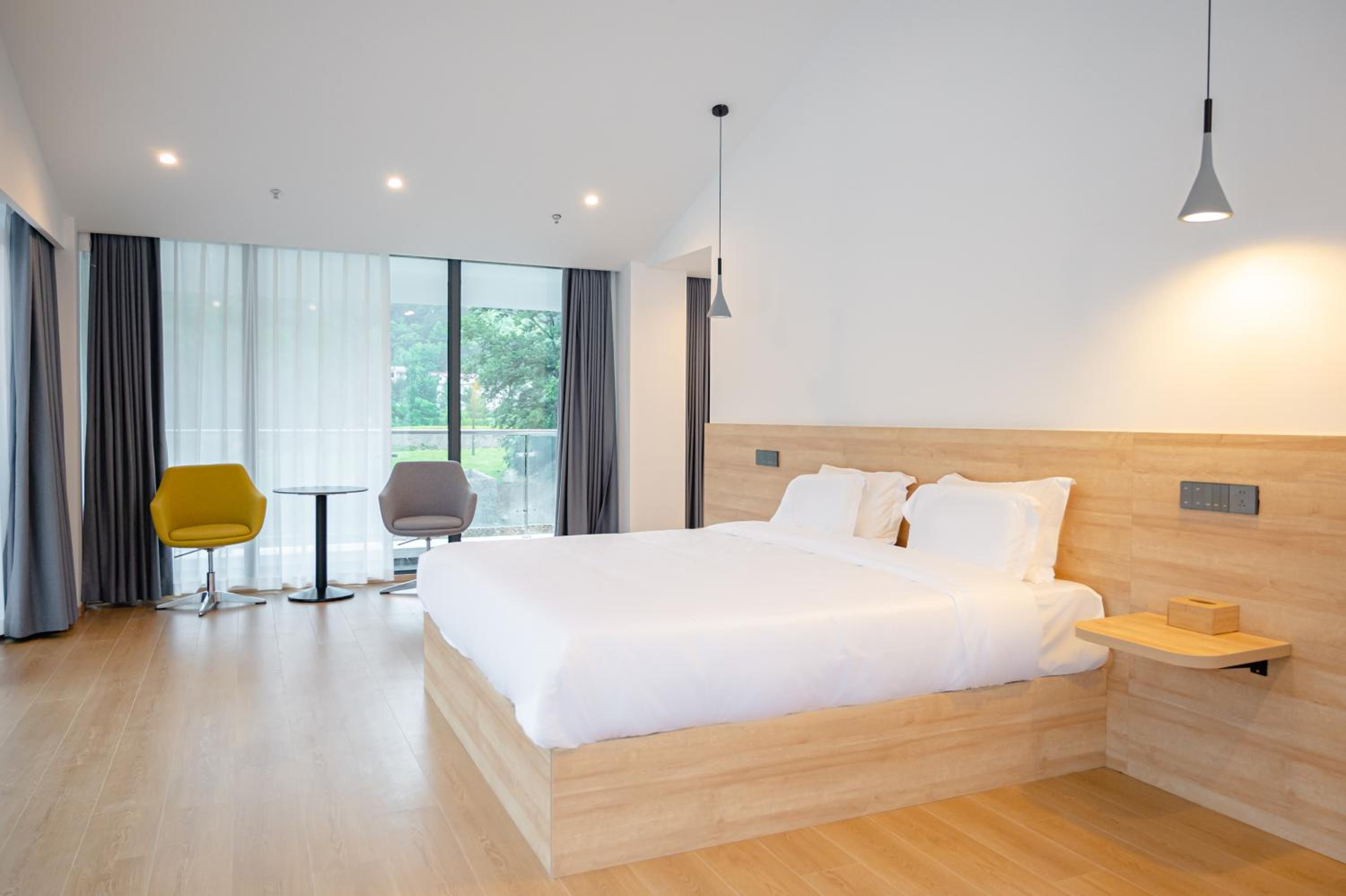 Brandy Manor Wild Luxury B&B - Jinzhai Branch