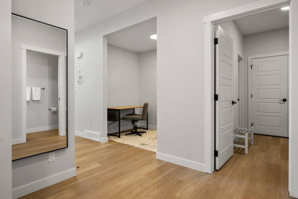 Bright & Spacious 3 Beds Luxury Home in SE Calgary