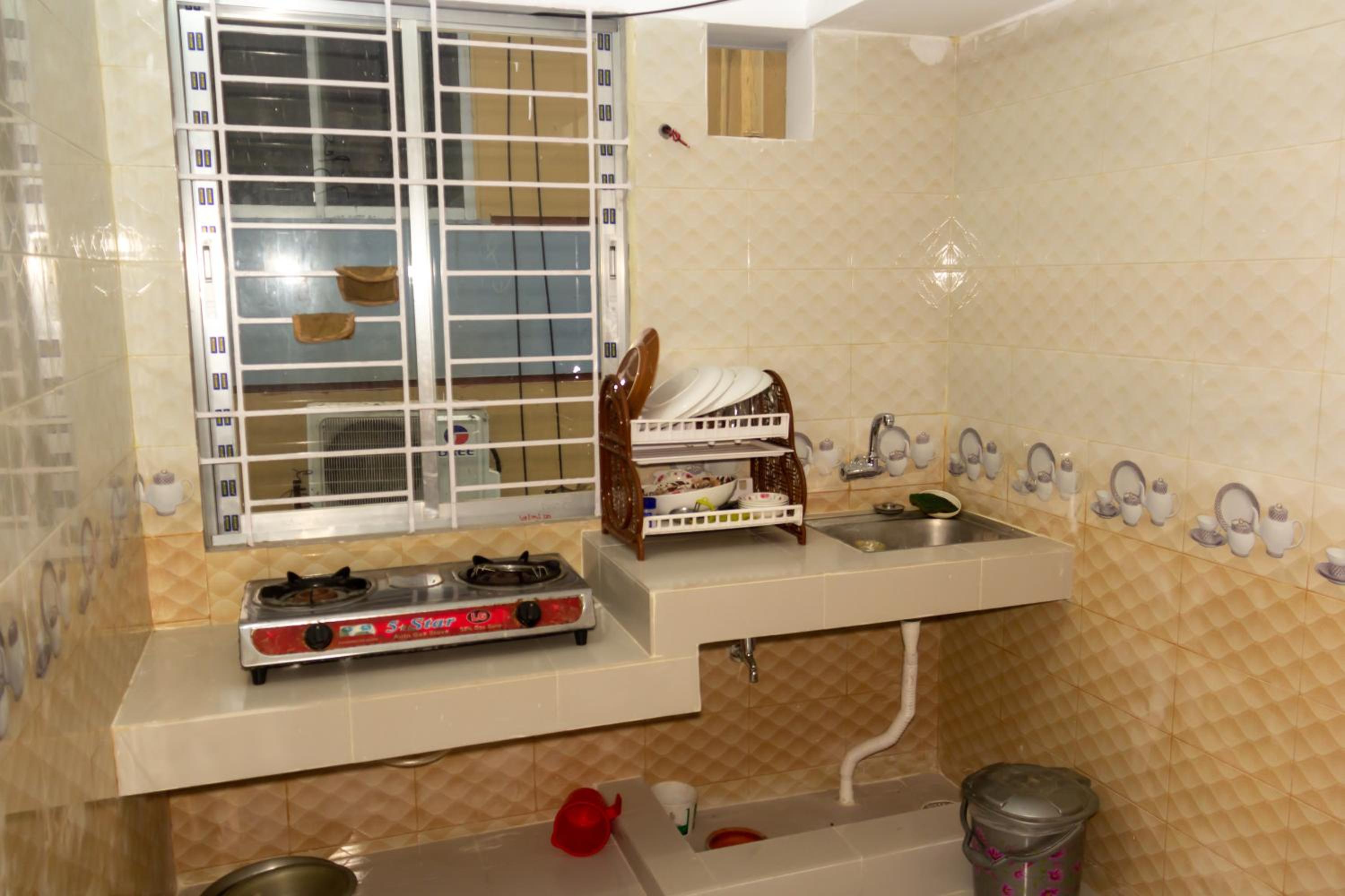 Lovely 3BHK Airport Close Furnished Family Apartment