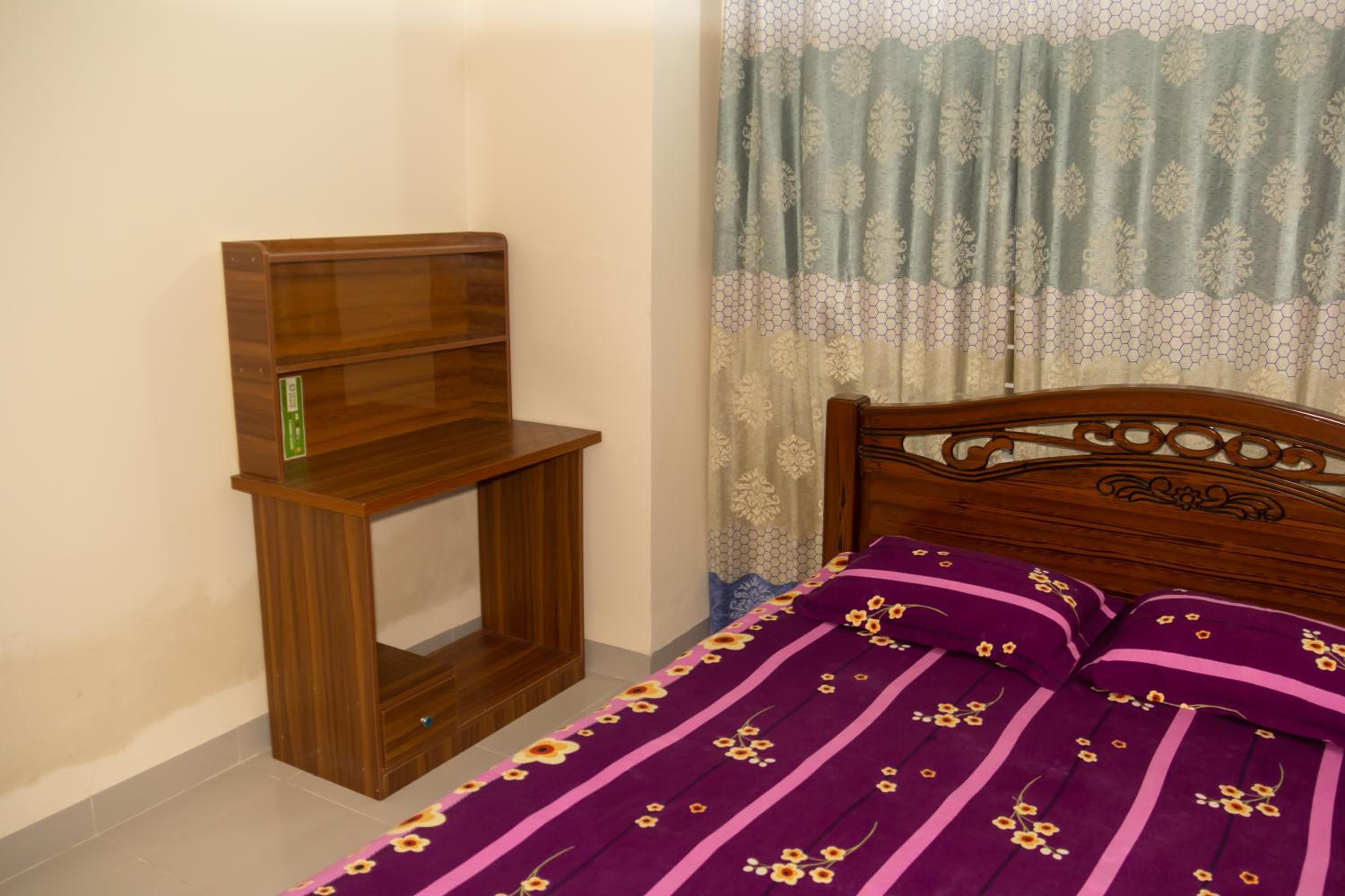 Lovely 3BHK Airport Close Furnished Family Apartment