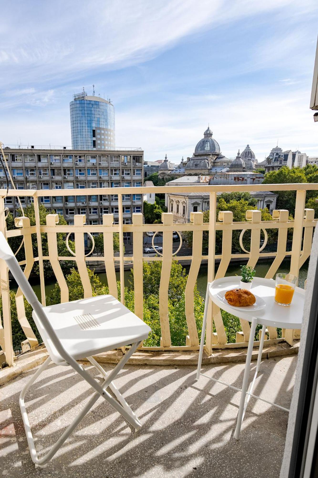 Old City Center River View-4BR-Parliament-Metro-Park