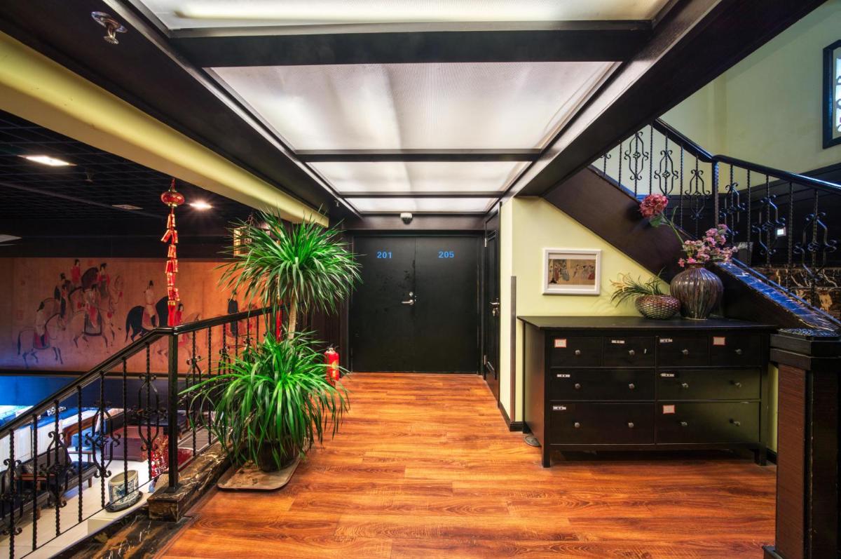 Men Tang Hotel