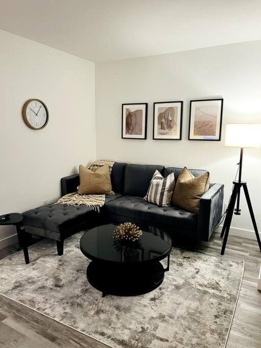Walking distance to St Boniface, easy parking