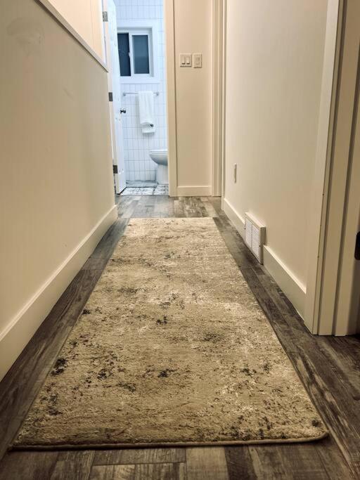 Walking distance to St Boniface, easy parking