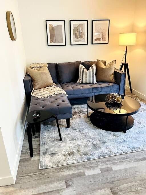 Walking distance to St Boniface, easy parking