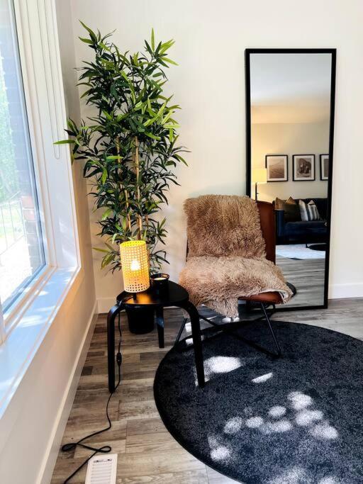 Walking distance to St Boniface, easy parking