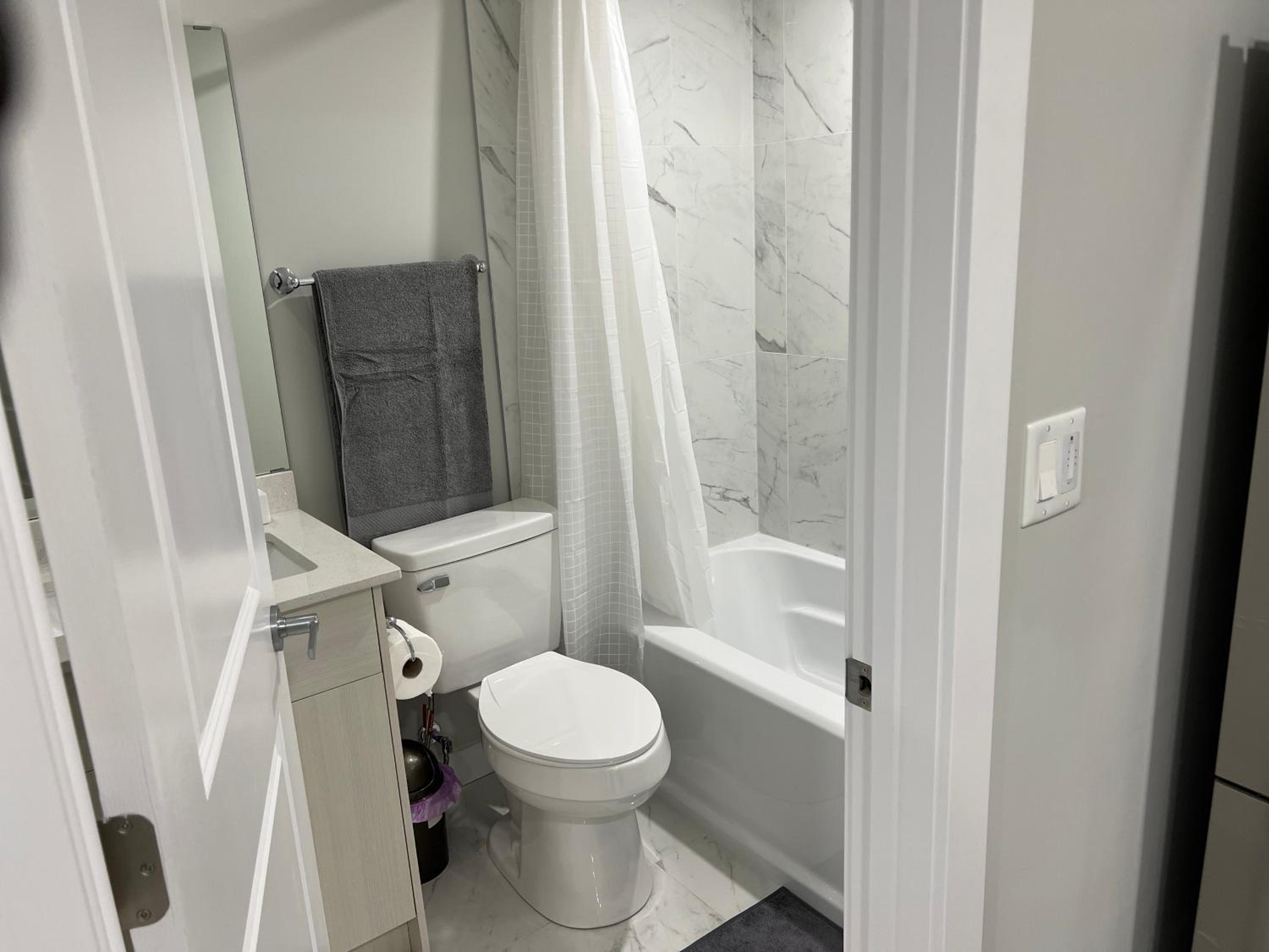 Entire Guest Suite-Self Check in