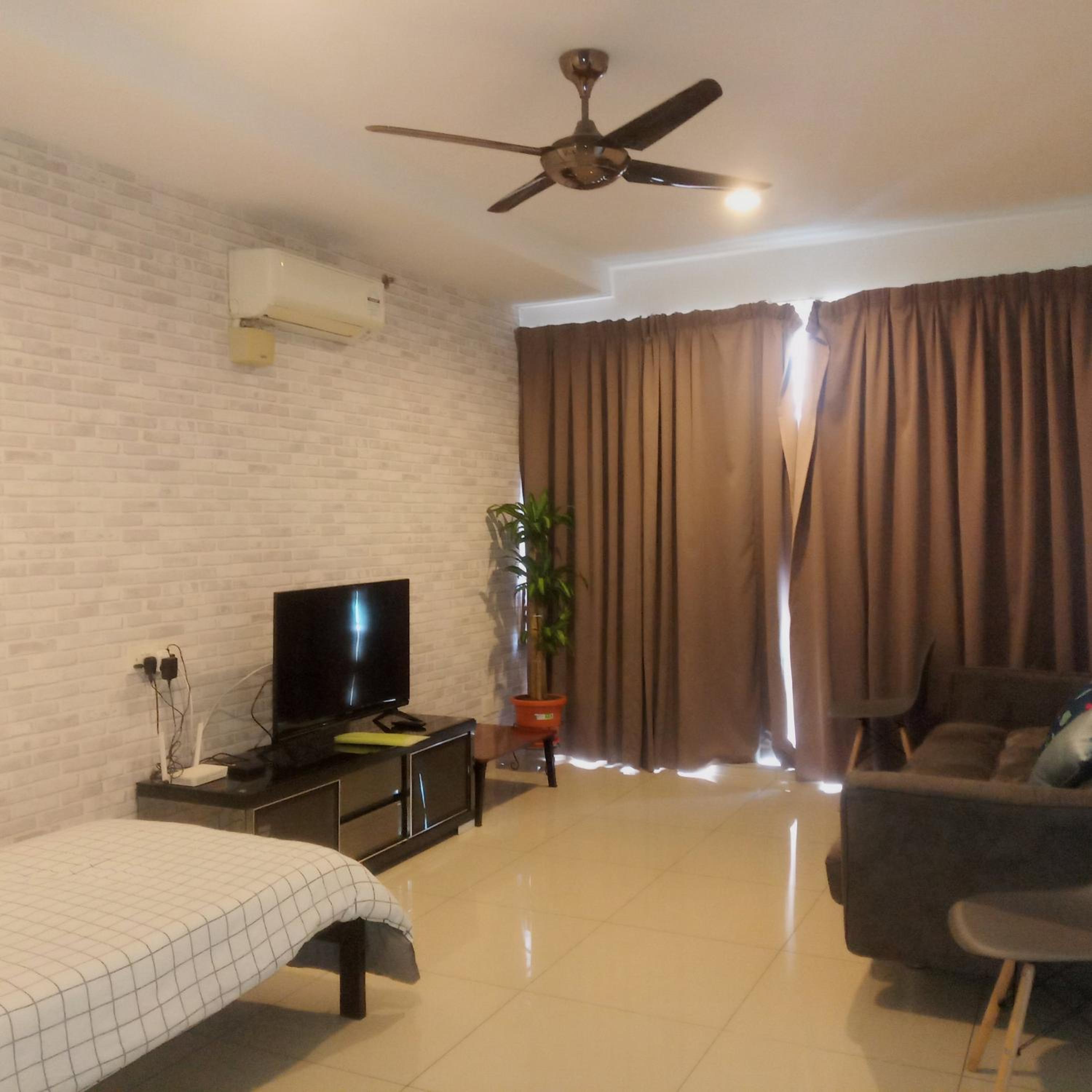 2 bedrooms & 2 bathrooms near new Gurney Bay photo 7