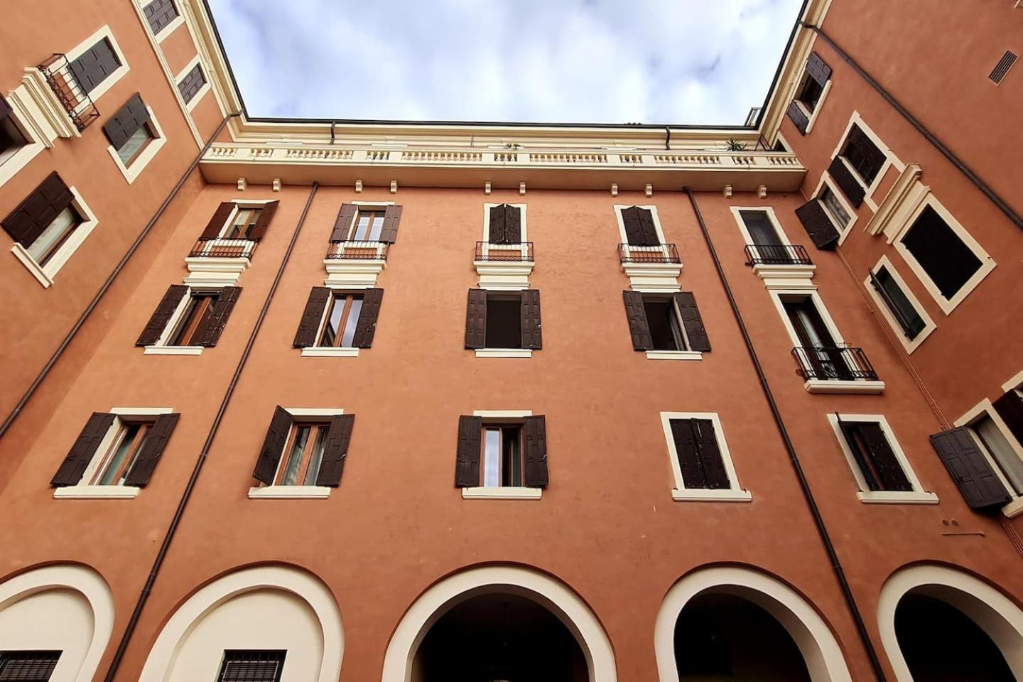 Luxury Verona Apartment City Centre view 4