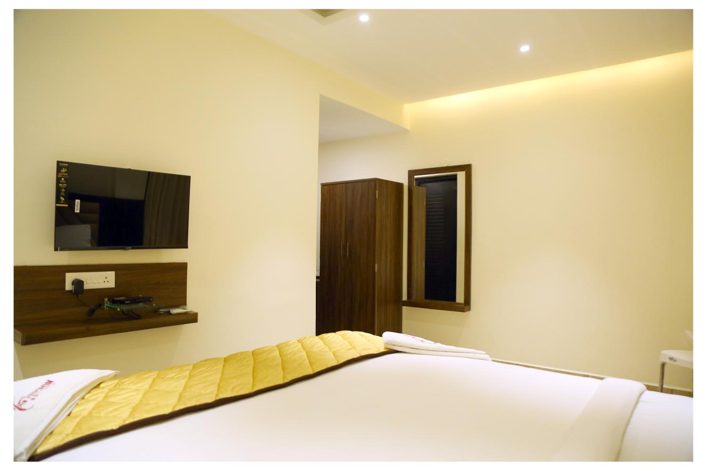 Starwin Residency