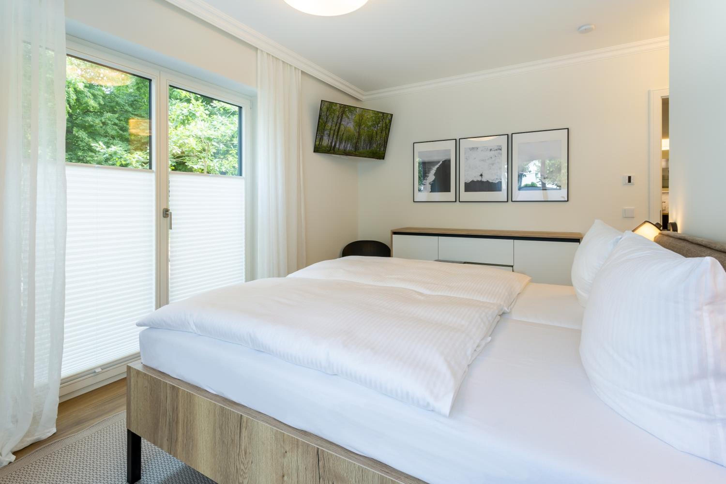 Villa Chloe Binz Appartements exklusiv in Top Lage mit Strandkorb am Strand
