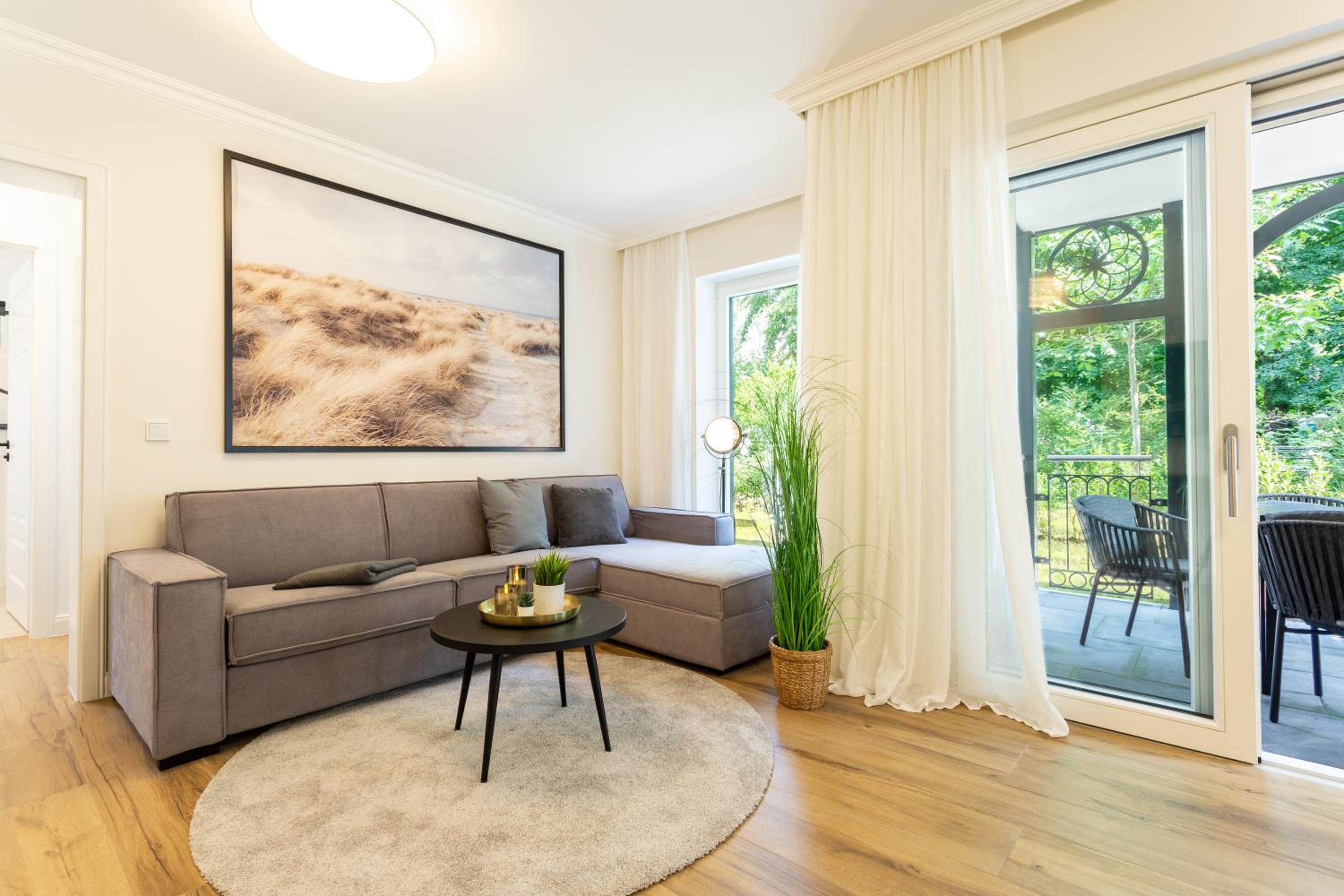 Villa Chloe Binz Appartements exklusiv in Top Lage mit Strandkorb am Strand