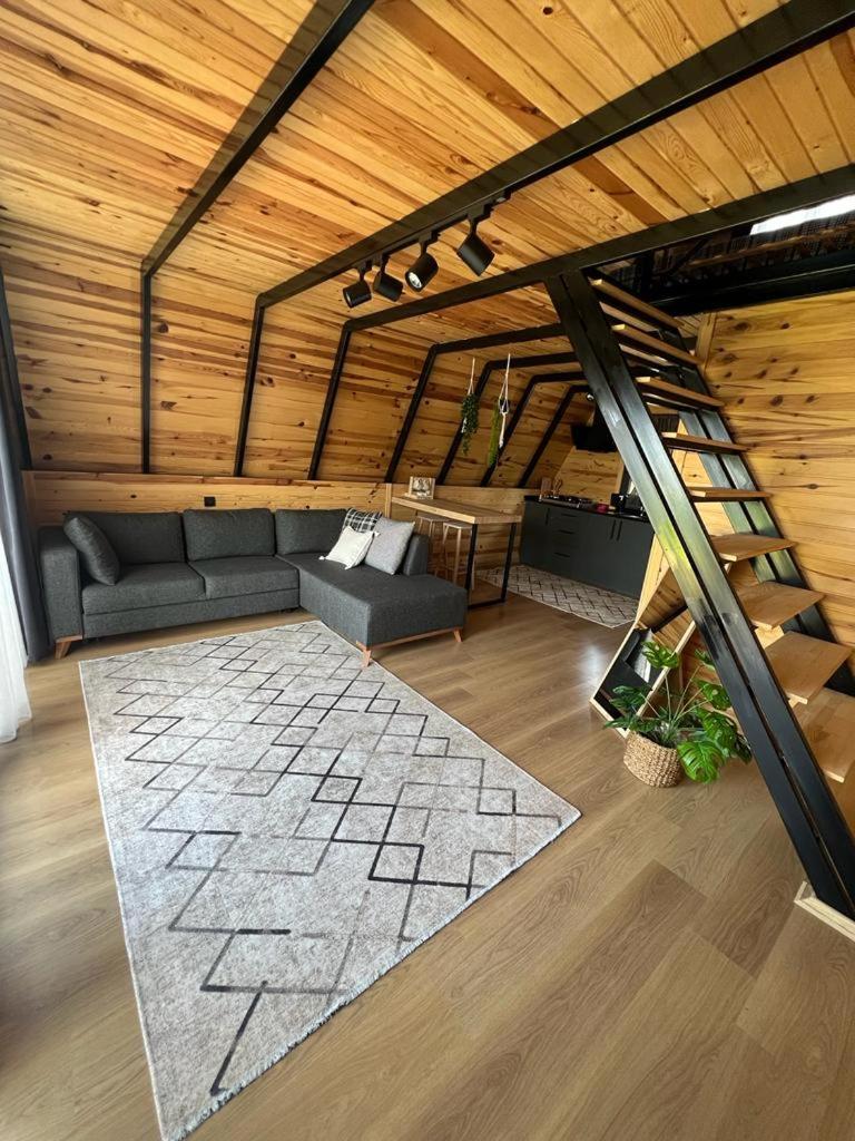LAGOM BUNGALOW