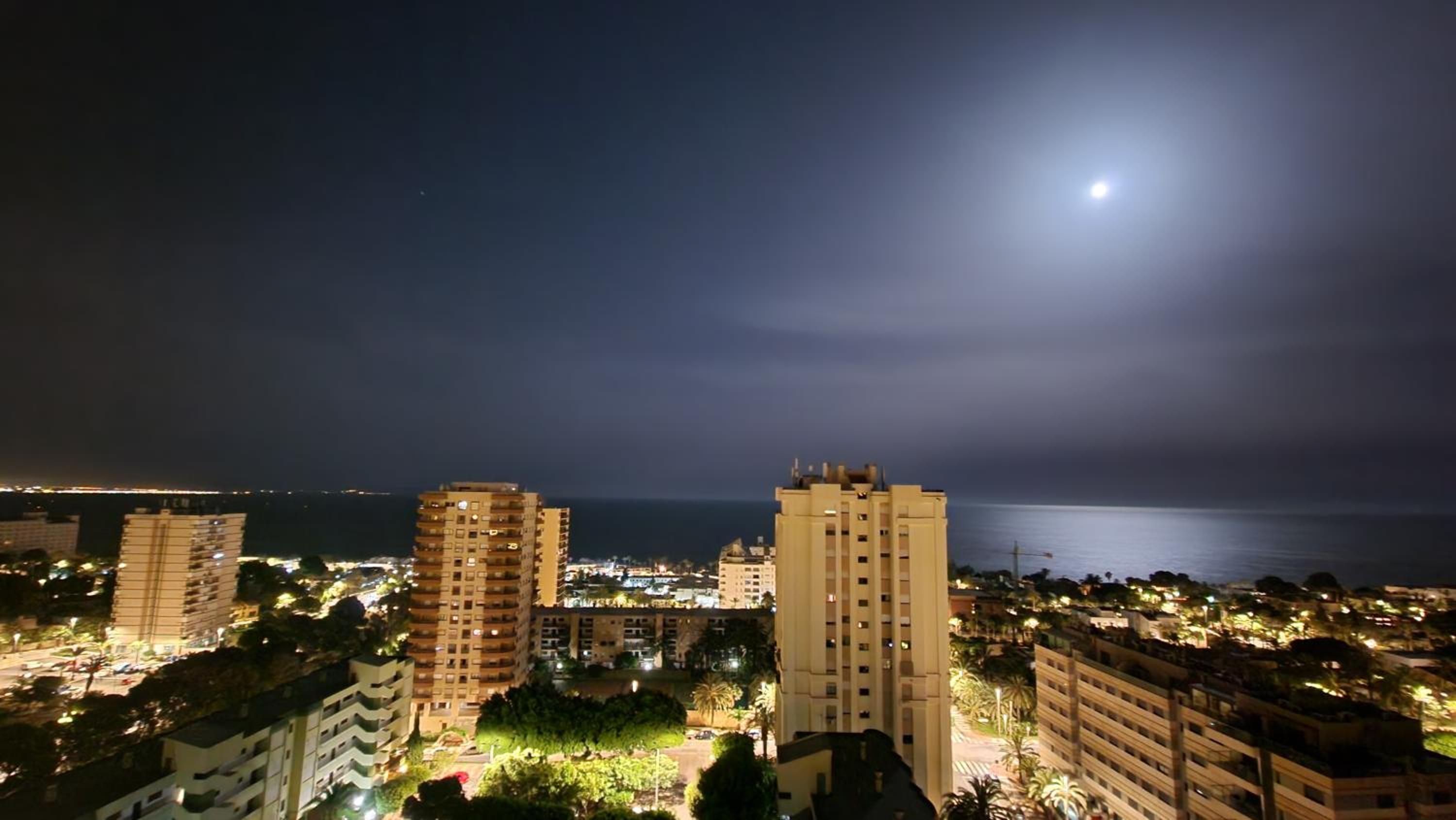 PALM TOWER APARTMENT