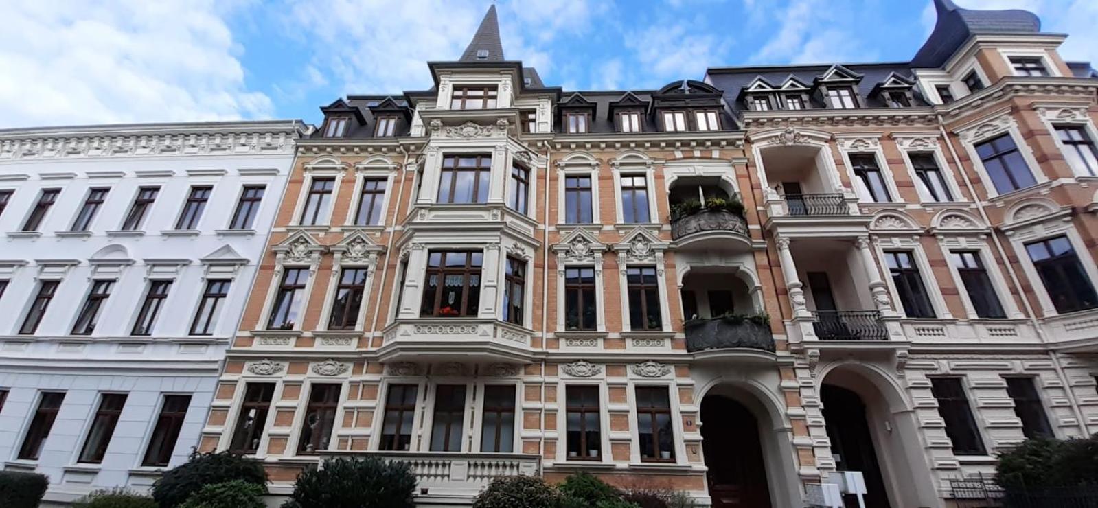 Enjoy Goerlitz Augustastrasse Parkplatz und Balkon