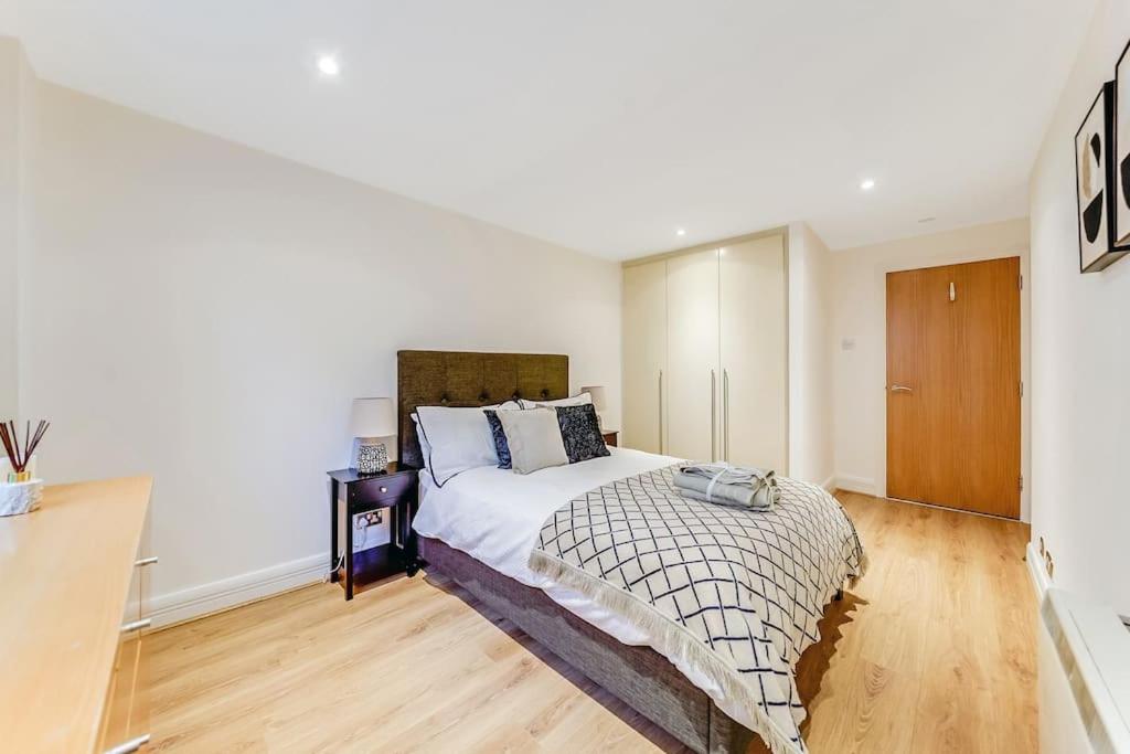 Spacious 1 Bedroom Apt near Marble Arch