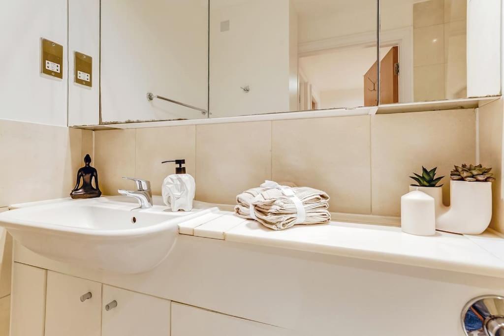 Spacious 1 Bedroom Apt near Marble Arch
