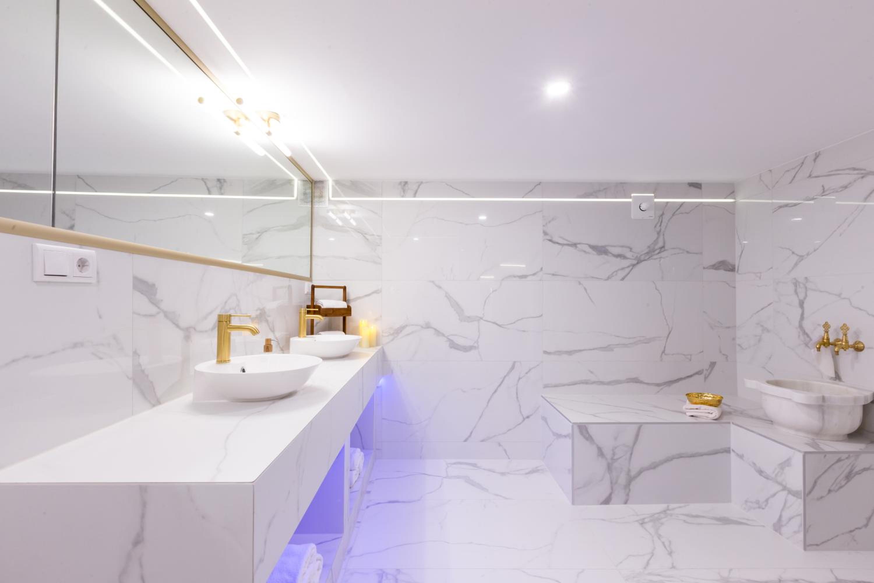 Hevals Spa & Design Apartment