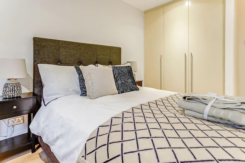 Spacious 1 Bedroom Apt near Marble Arch