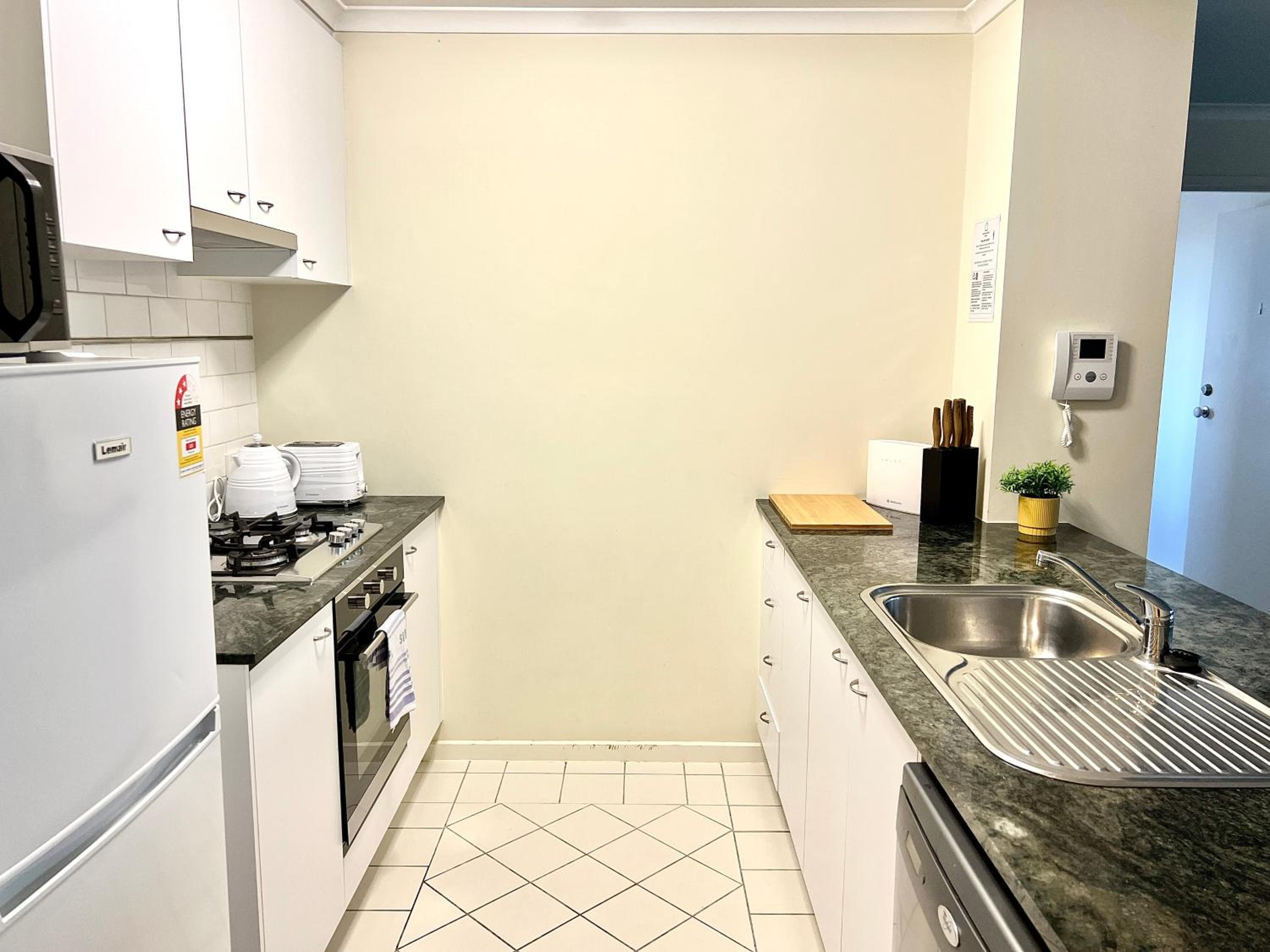 ReadySet Apartments on Kavanagh