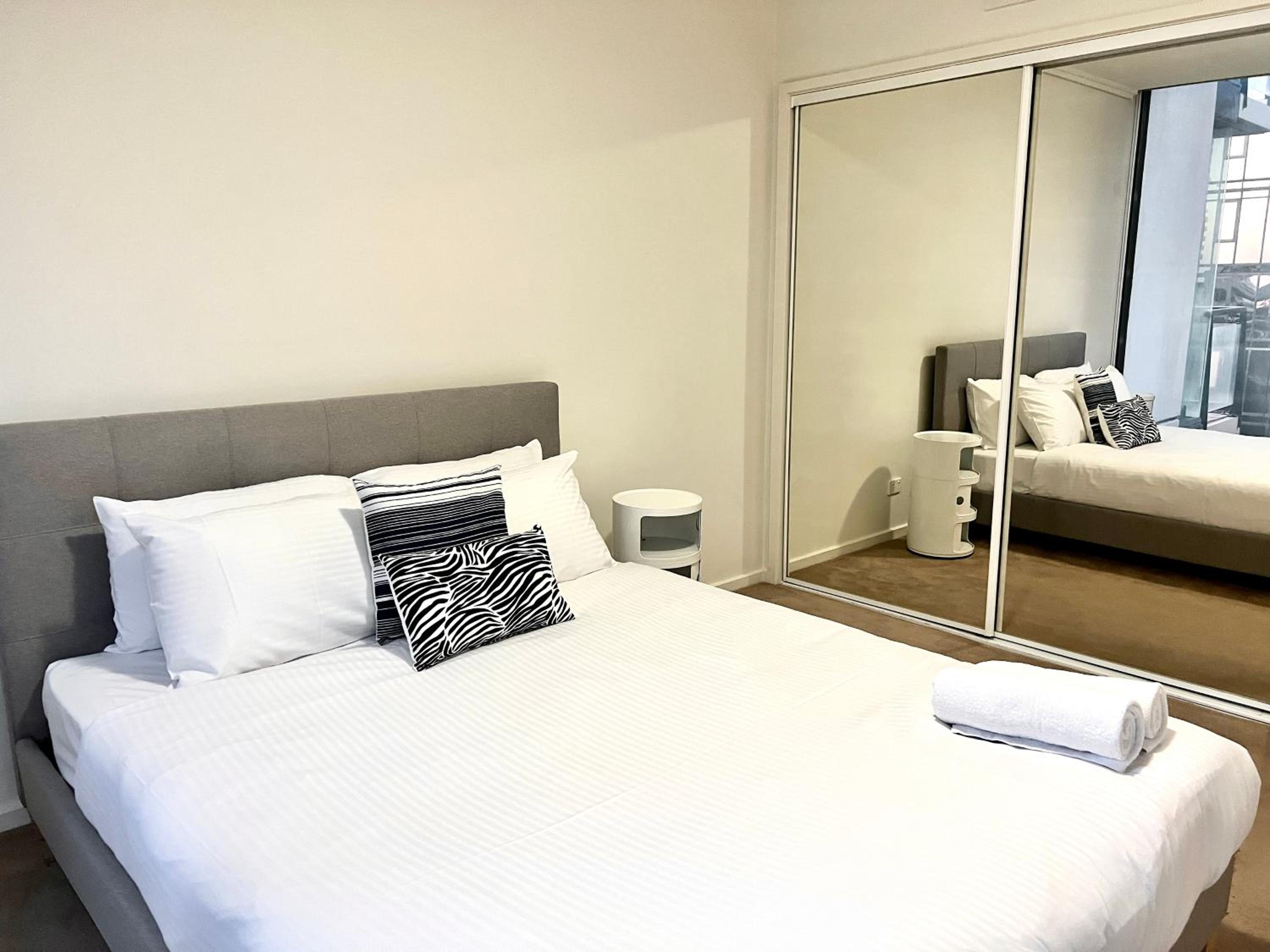 ReadySet Apartments at Sentinel
