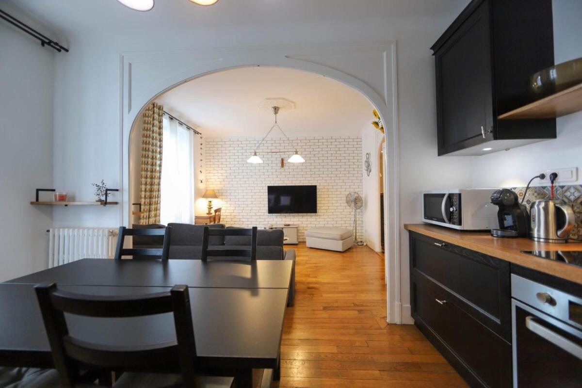 Cozy comfort 3 mins from the lake - parking