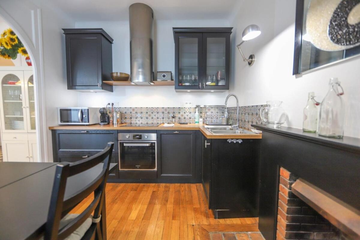 Cozy comfort 3 mins from the lake - parking