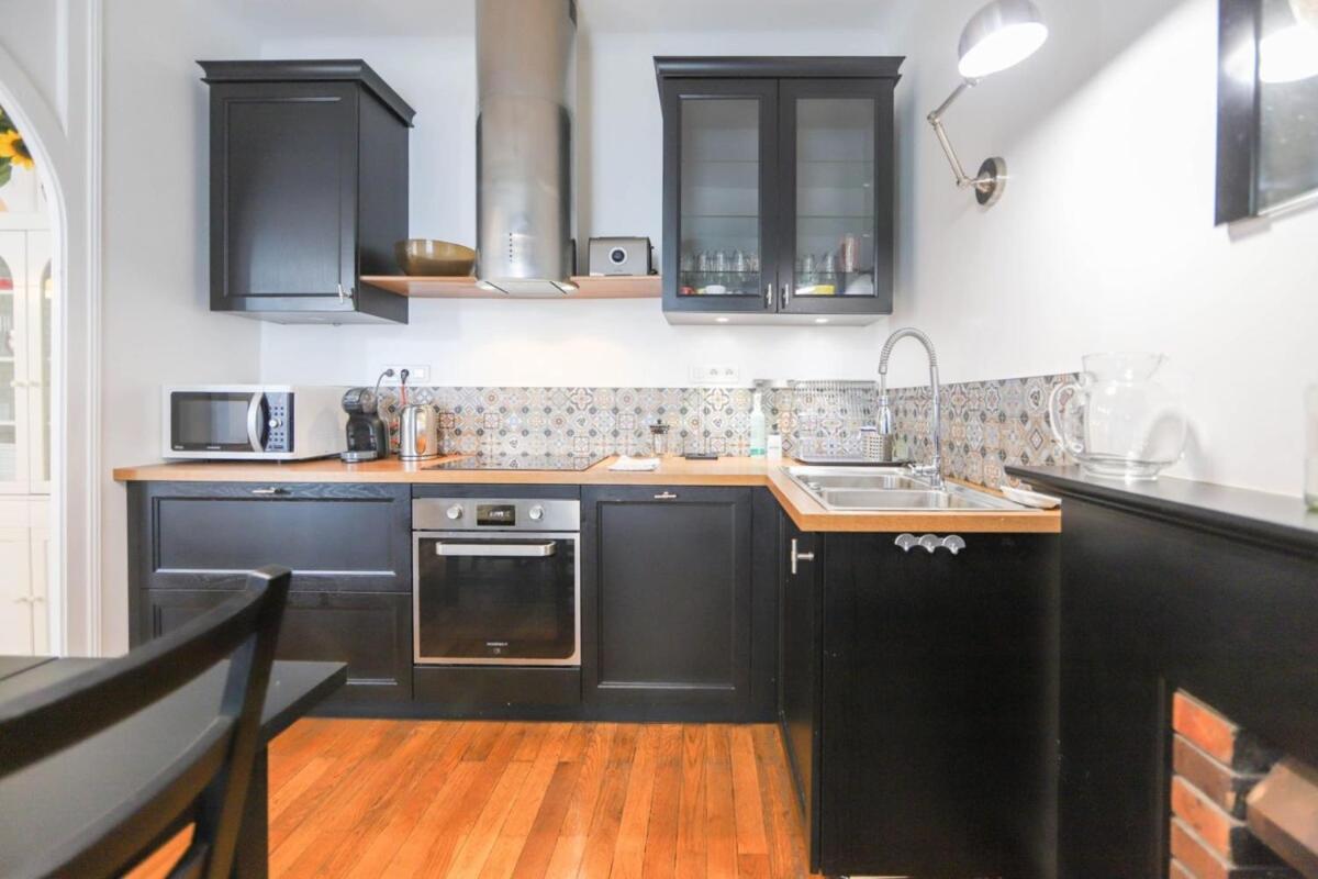 Cozy comfort 3 mins from the lake - parking