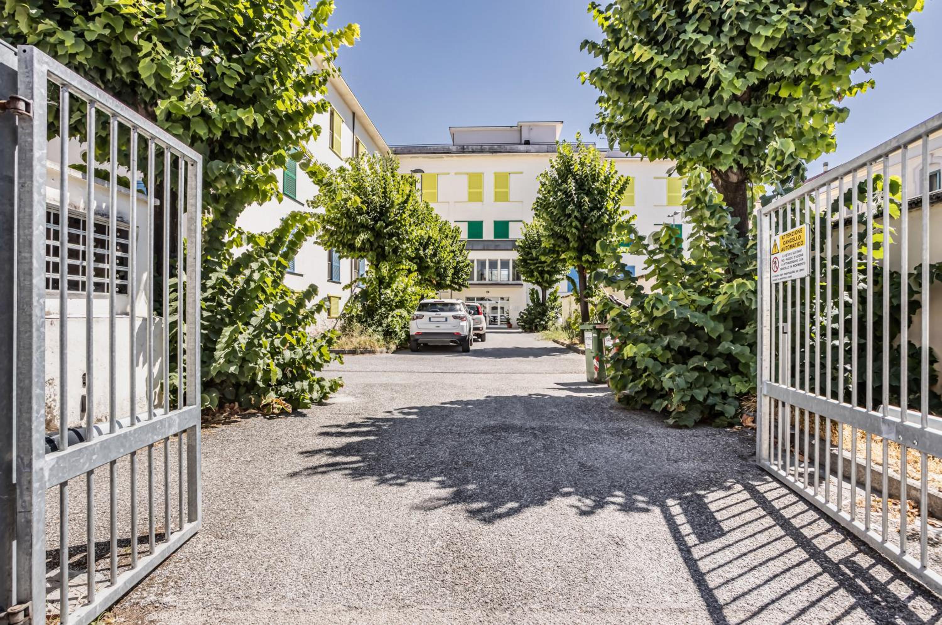 GuestHost - Viareggio Modern Apartment with Wifi! view 2