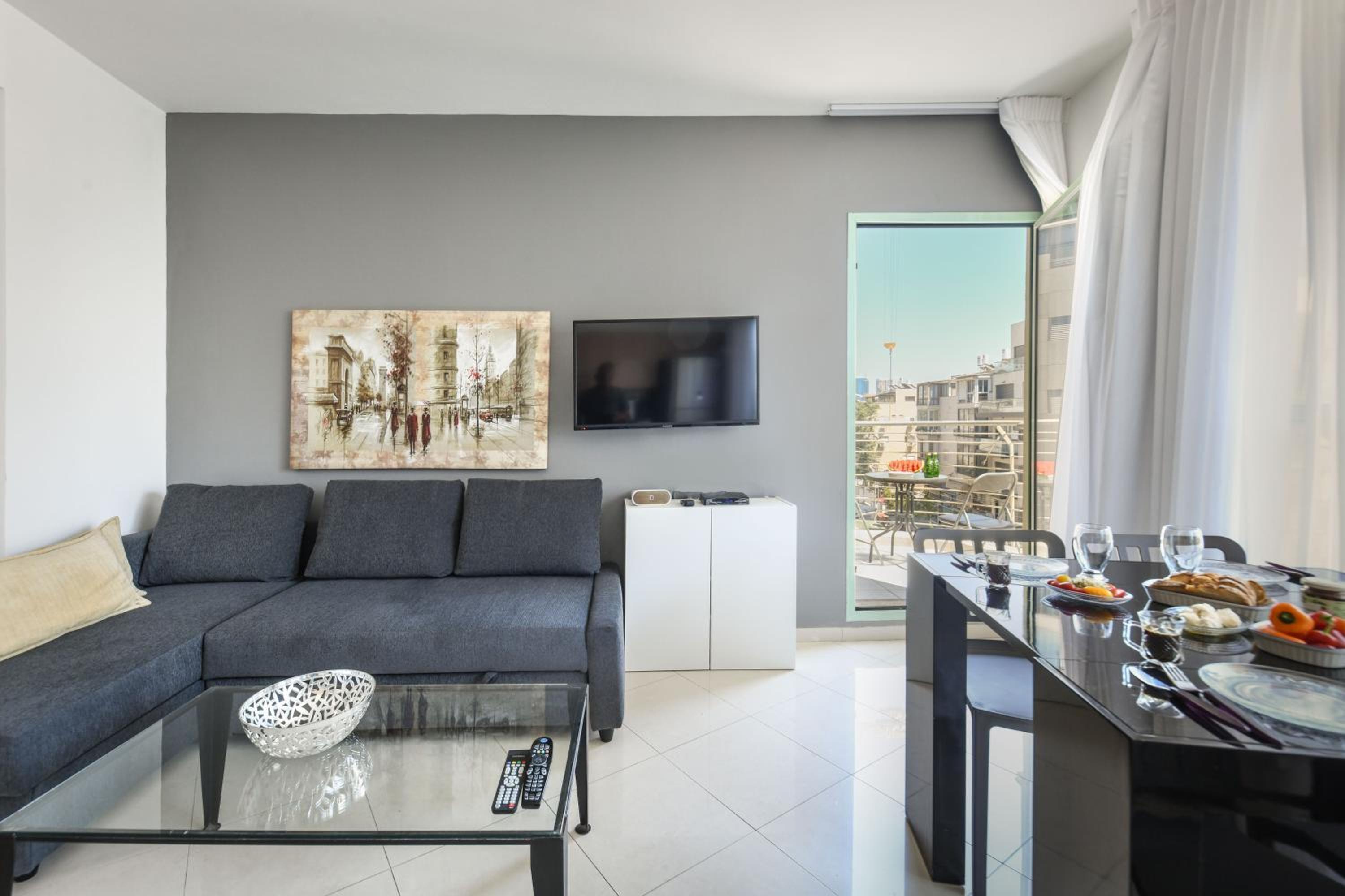 Mamad Elegant Sea-View Apt w Mamad by Sea N Rent view 3