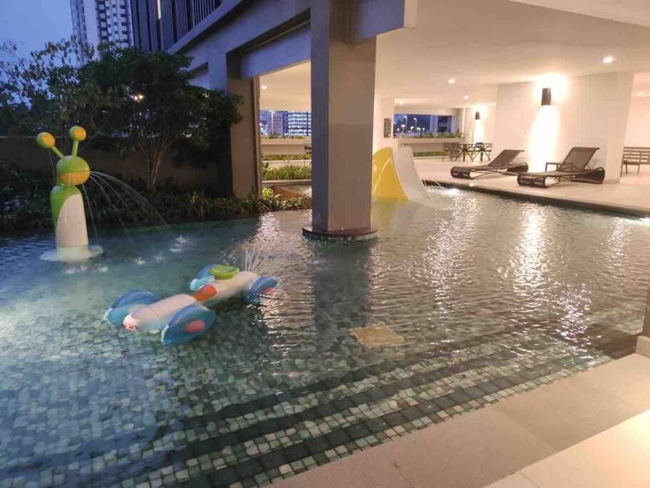 Citizen2 Sunway Mid Valley Suites