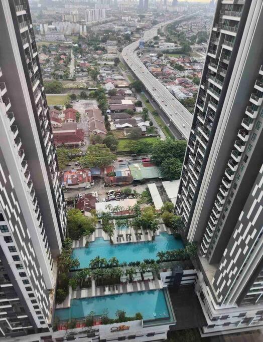 Citizen2 Sunway Mid Valley Suites