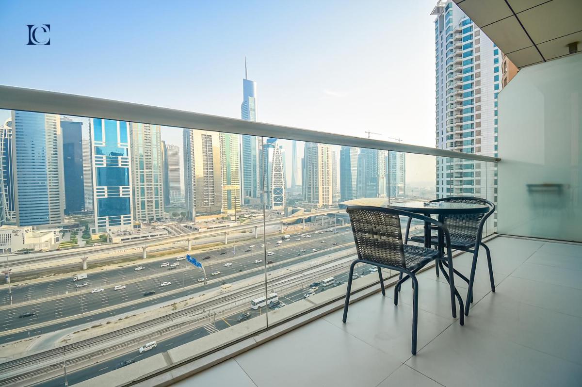 Spacious 1Bed Apt with a huge Balcony in Dubai Marina - VST