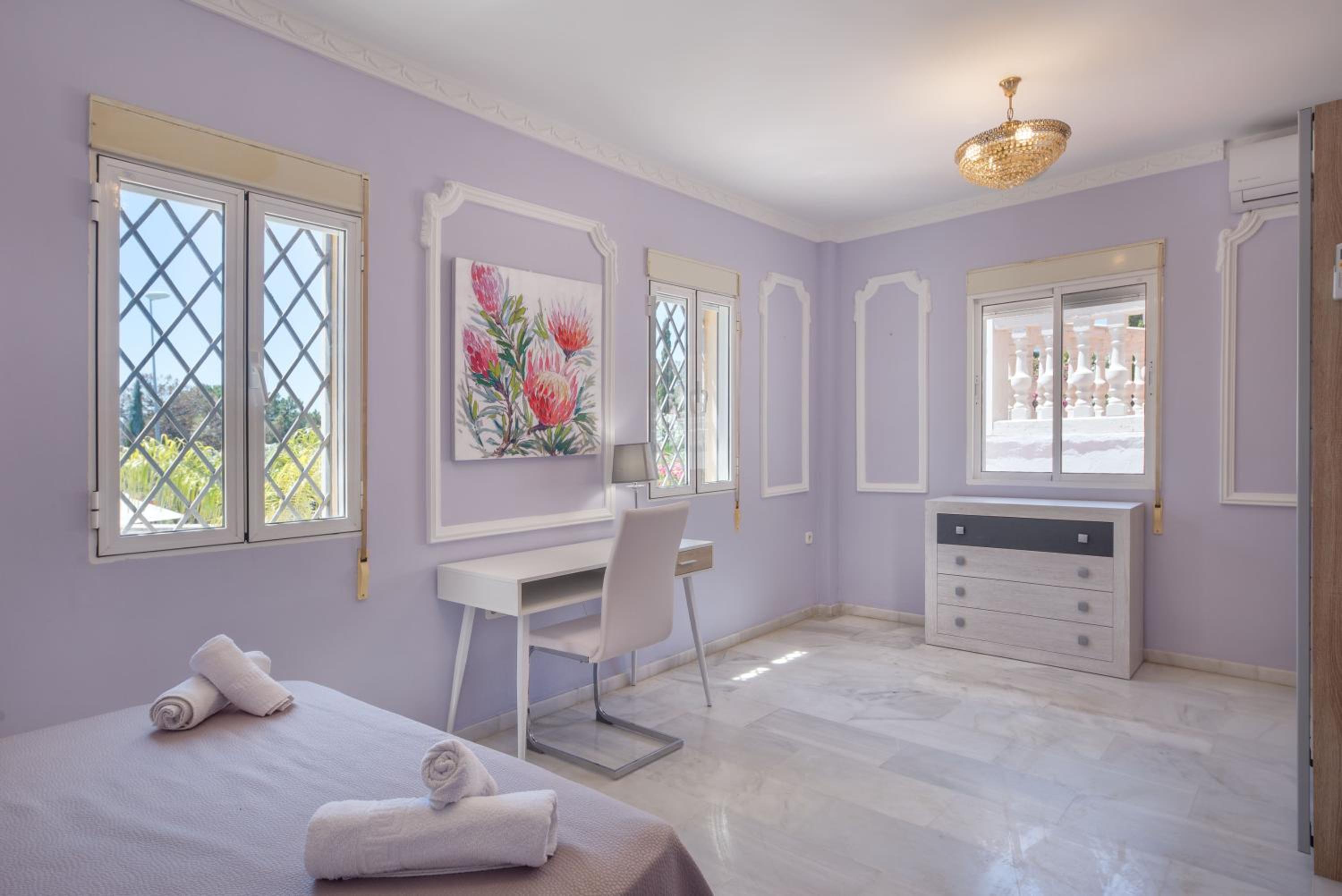 Elegant Classic Villa close to Nikki beach