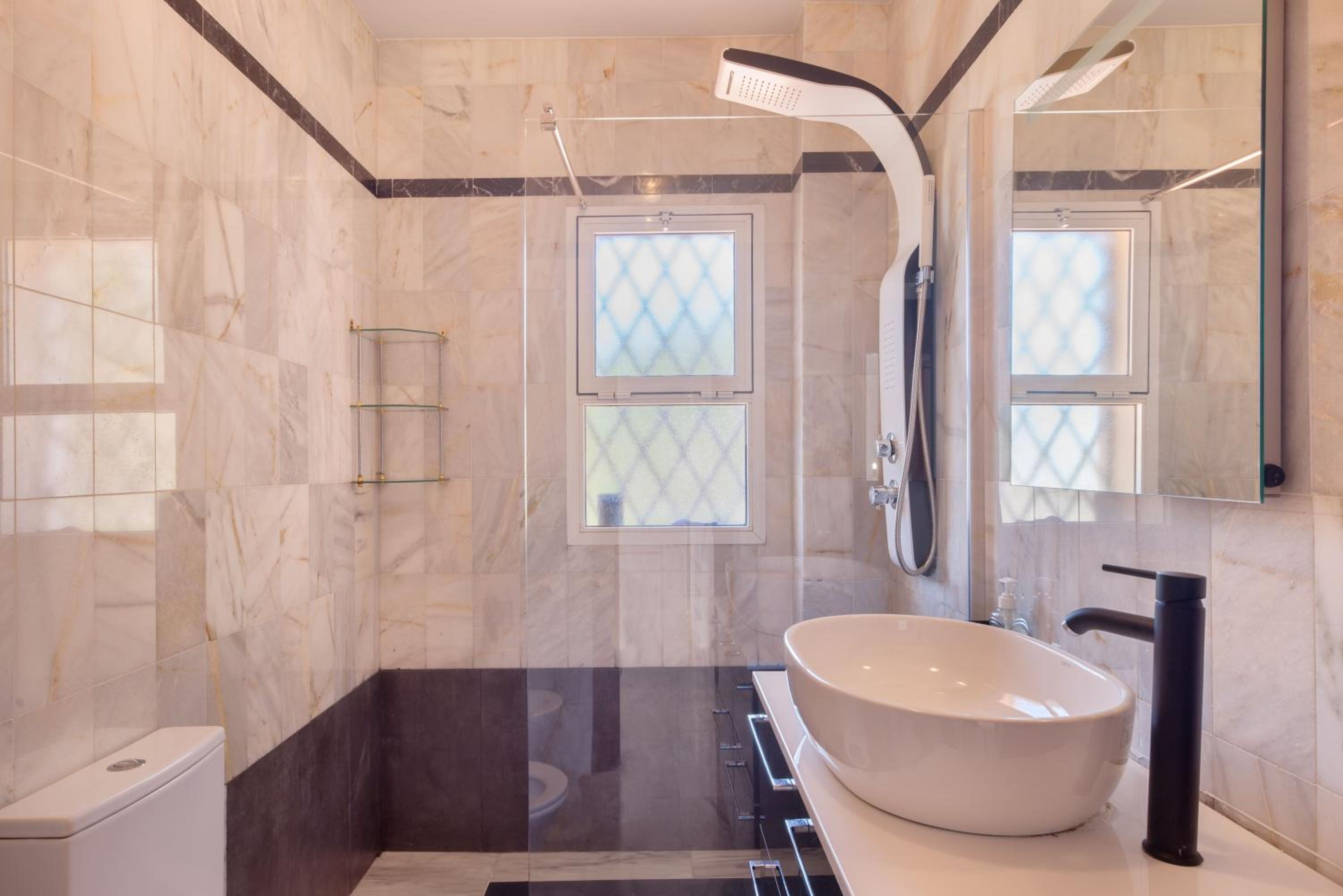Elegant Classic Villa close to Nikki beach