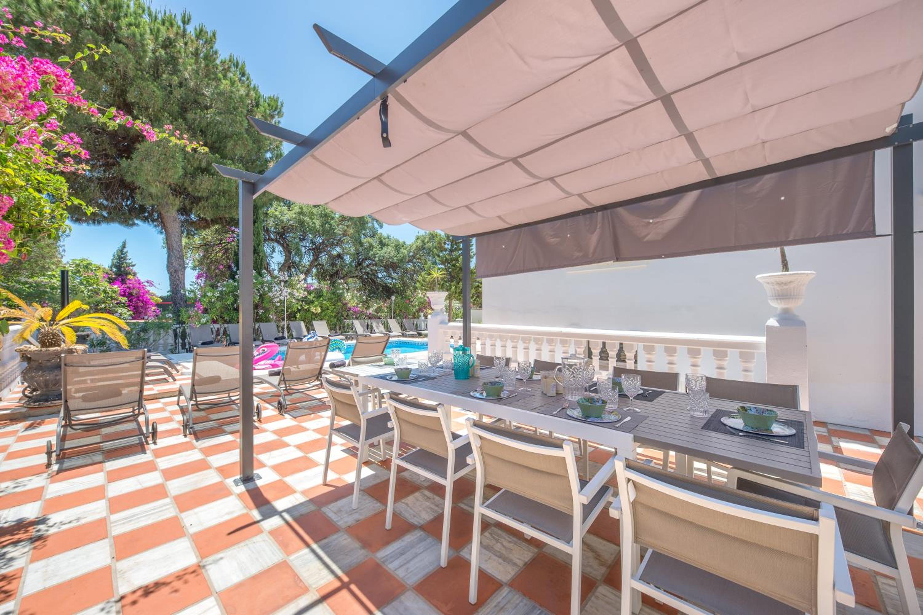 Elegant Classic Villa close to Nikki beach