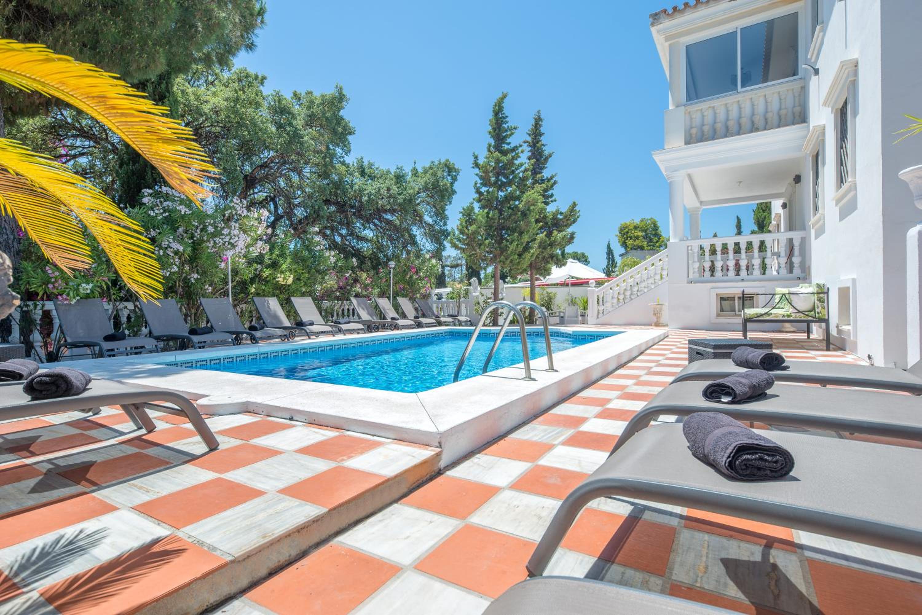 Elegant Classic Villa close to Nikki beach
