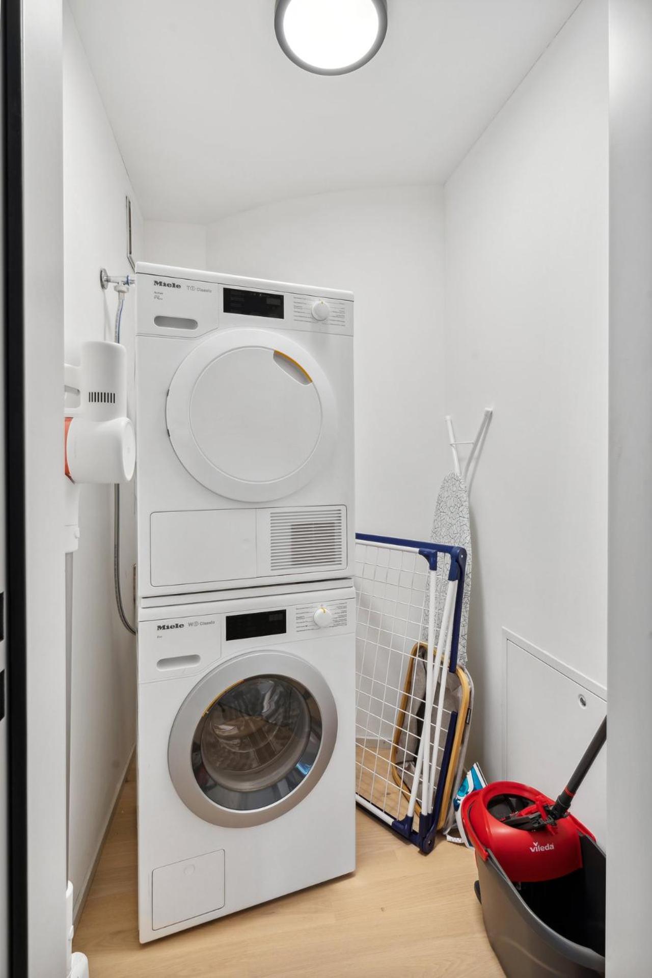 Zurich Flat: Central & Lake Convenience