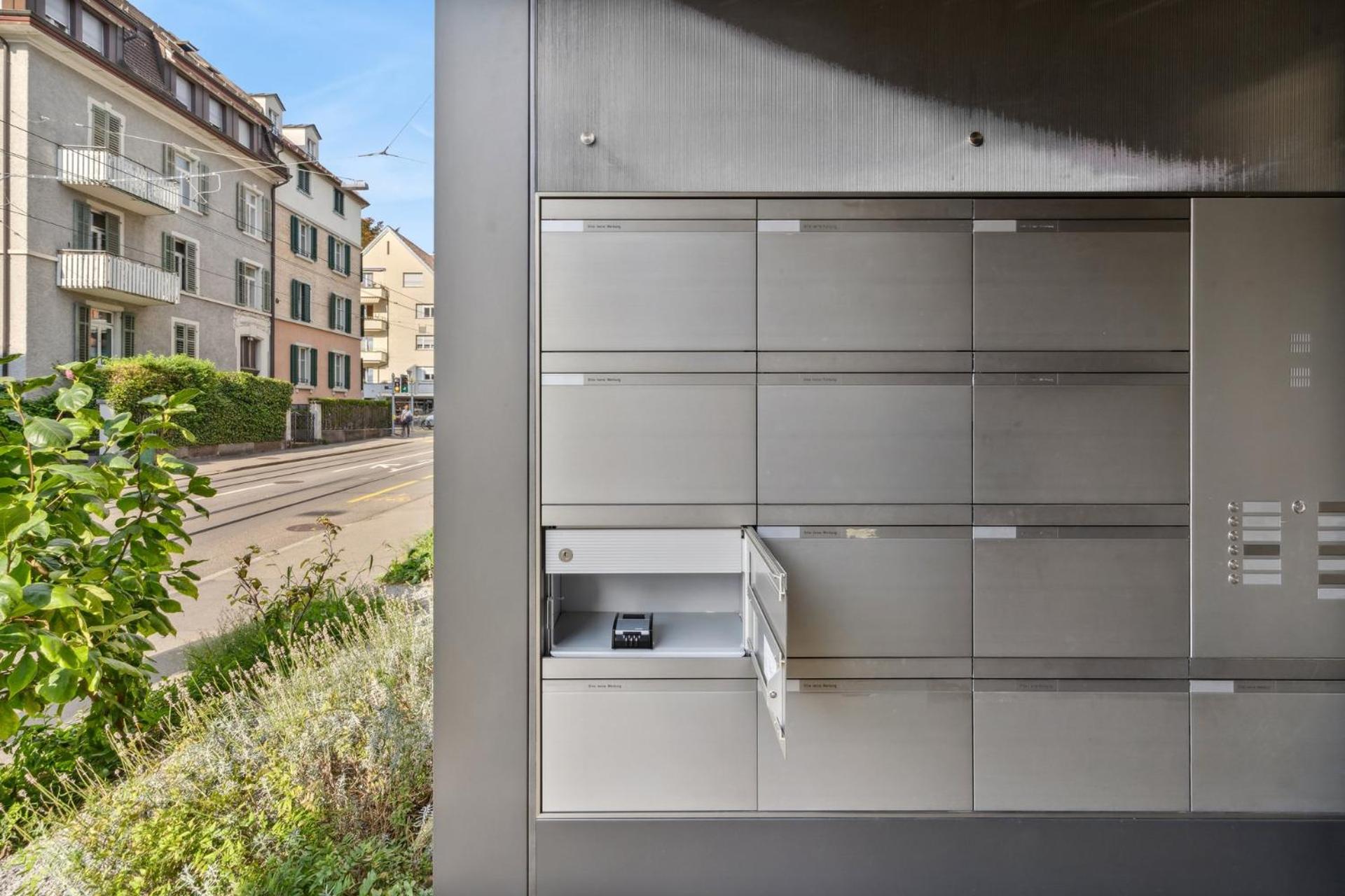 Zurich Flat: Central & Lake Convenience