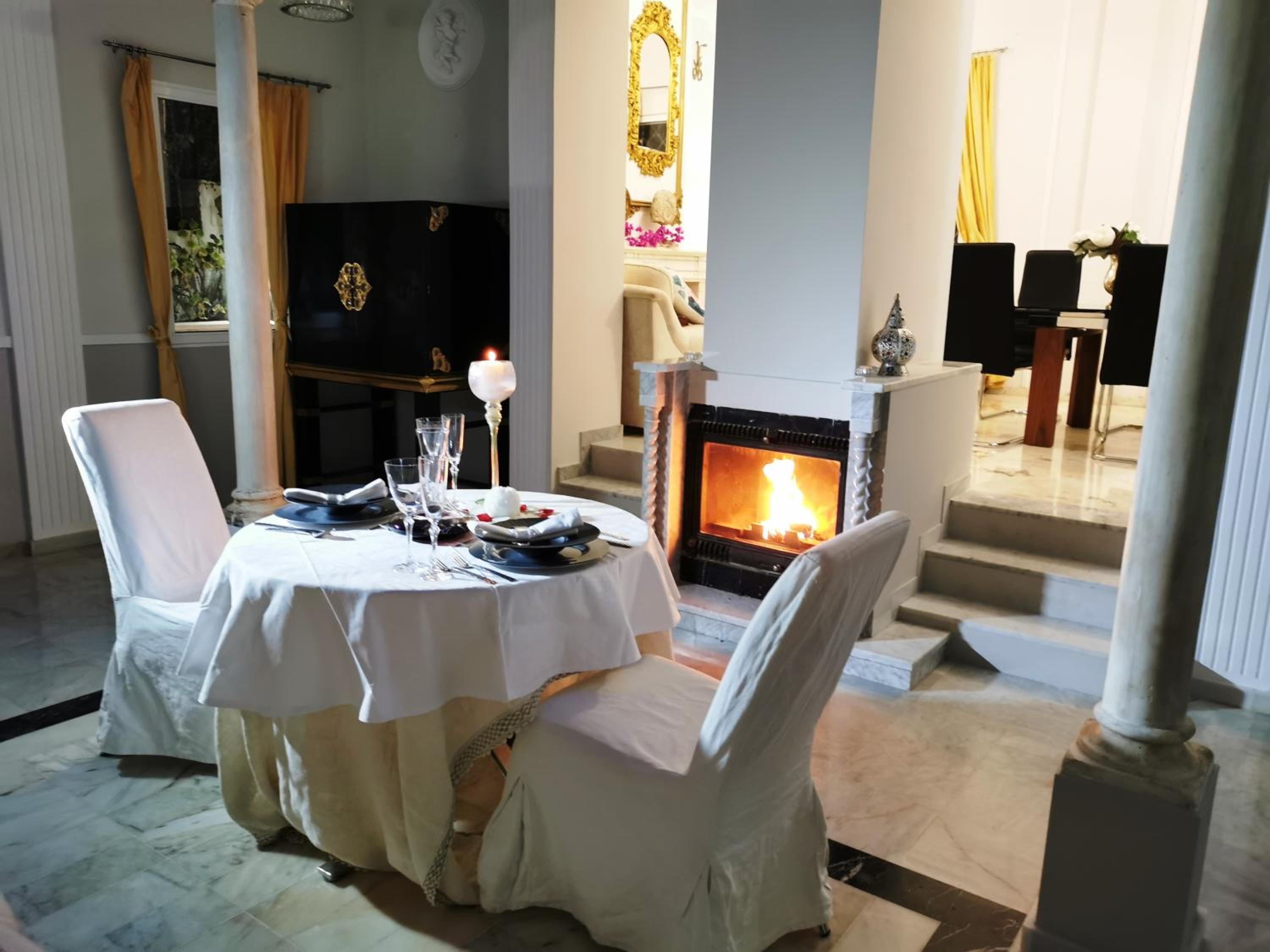 Elegant Classic Villa close to Nikki beach