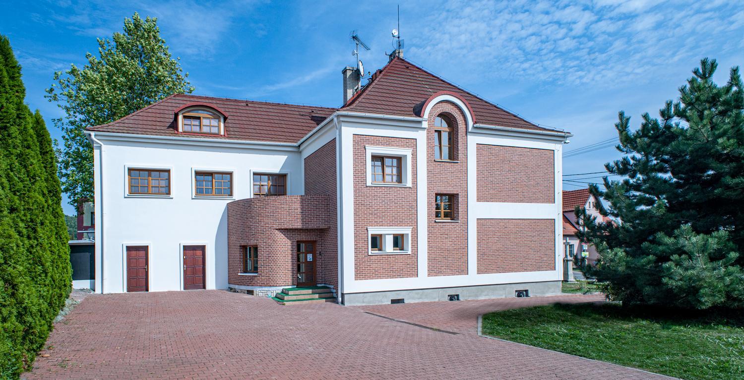 Hotel Penzion Lhotka