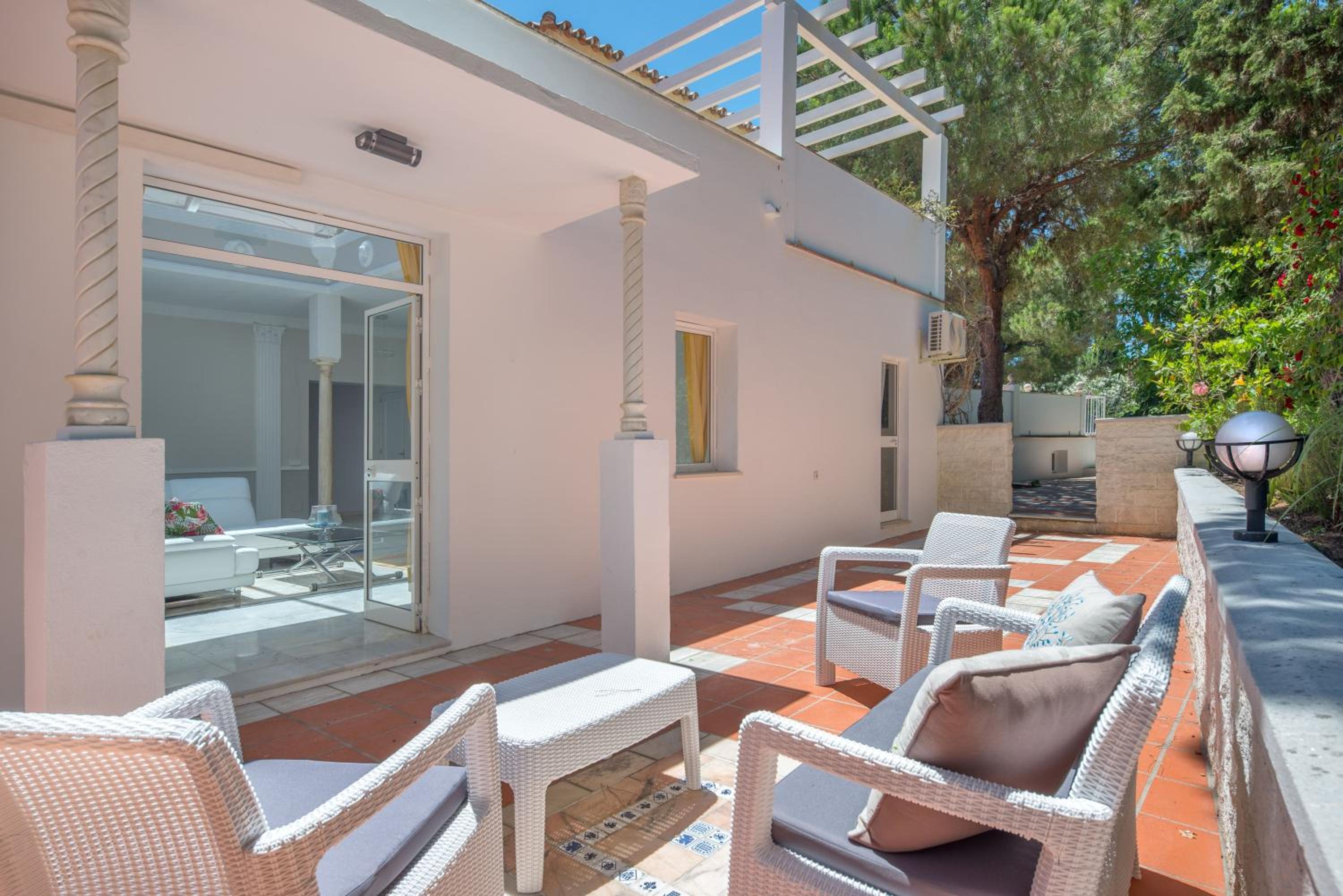 Elegant Classic Villa close to Nikki beach