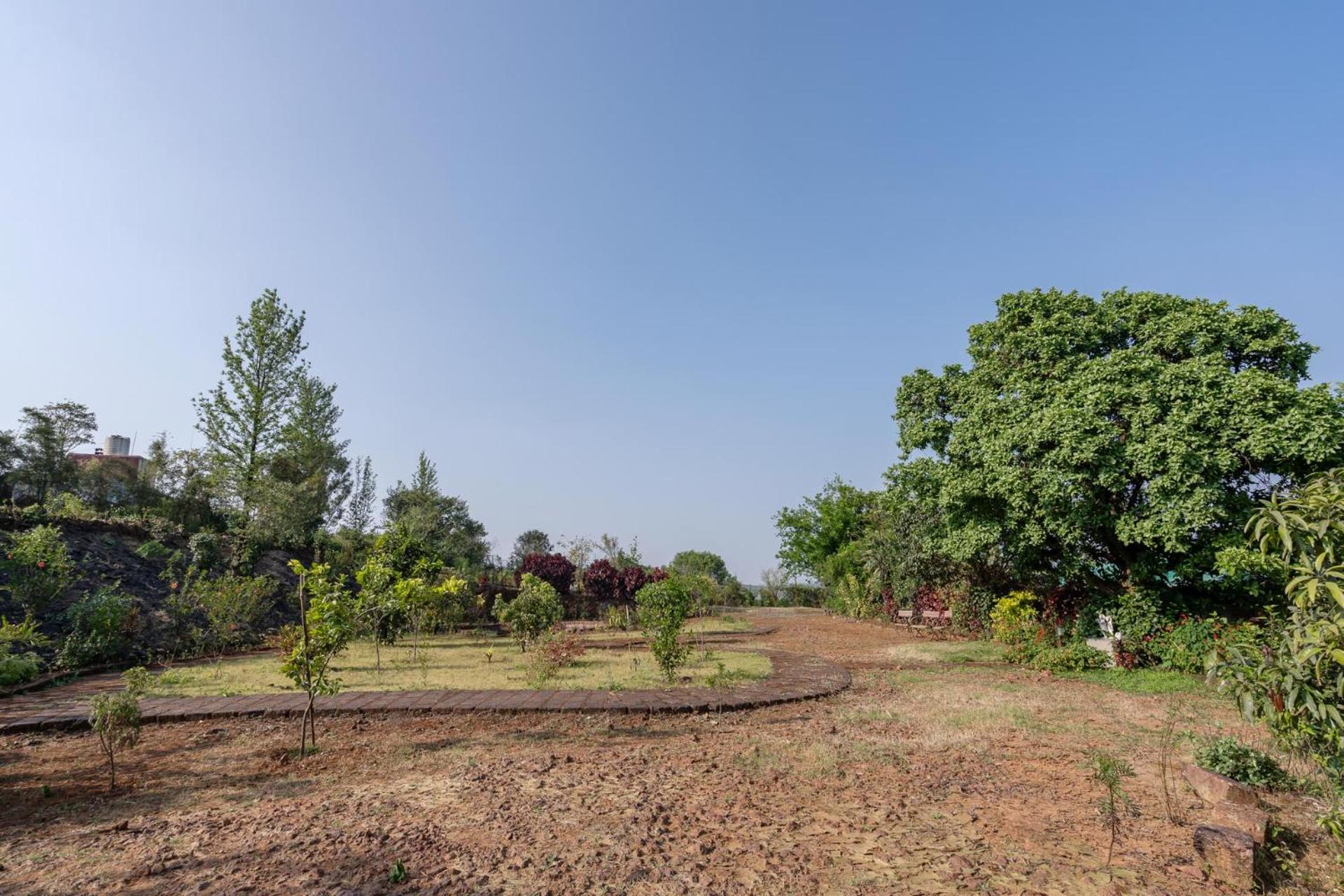 LohonoStays Villa Vinayalam