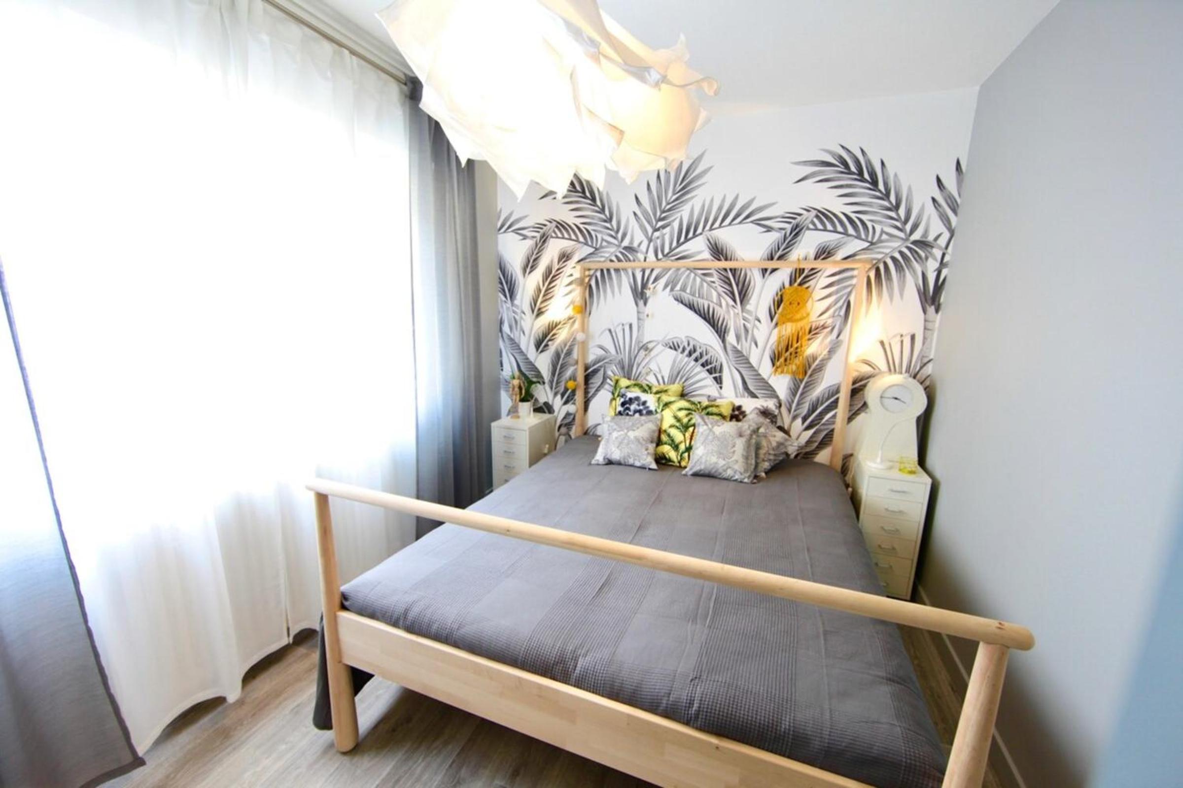 Hotel Le cocon coloré - centre ville - 50m de la gare - Image 1