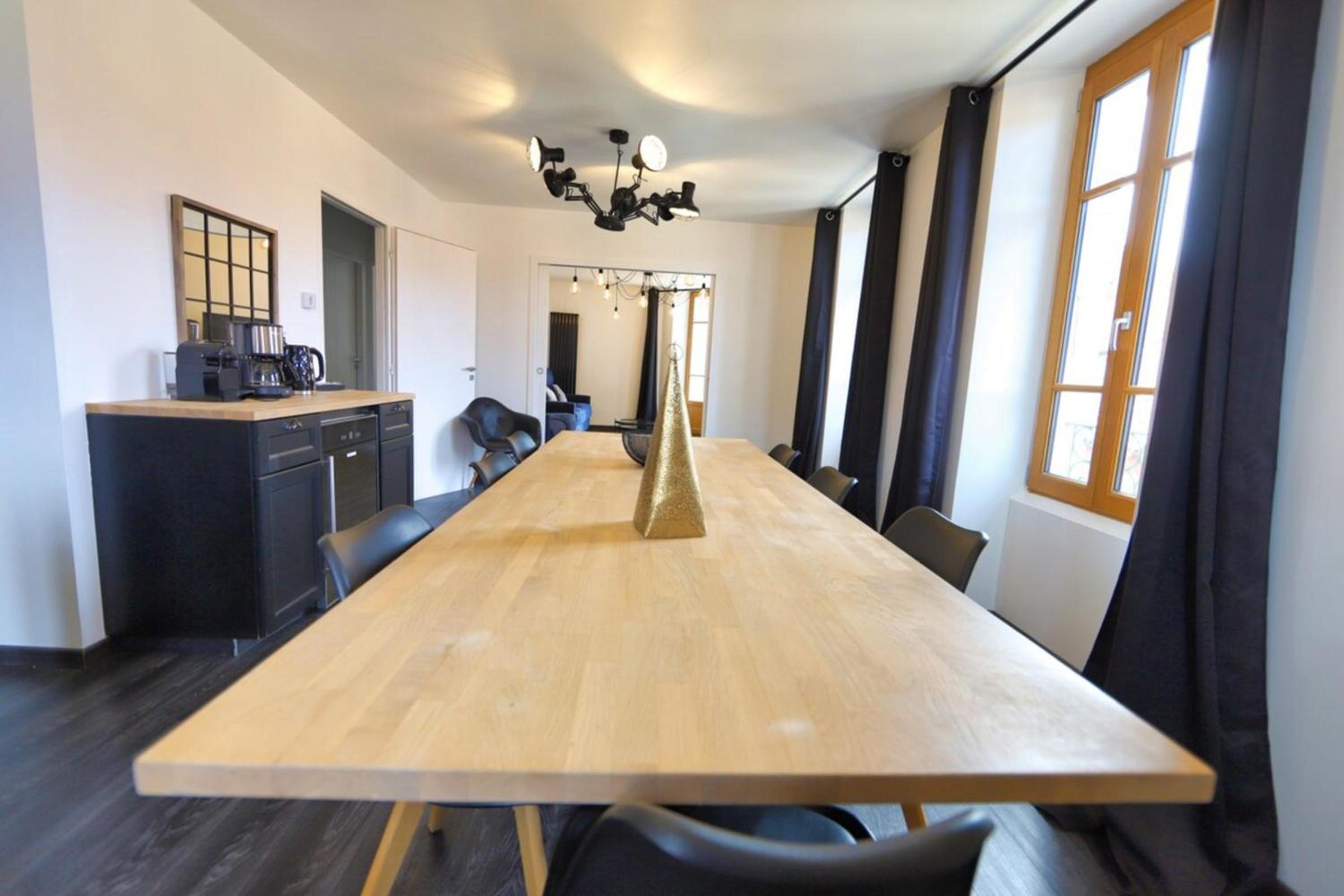2 bd apartment with sauna in the center of Annecy