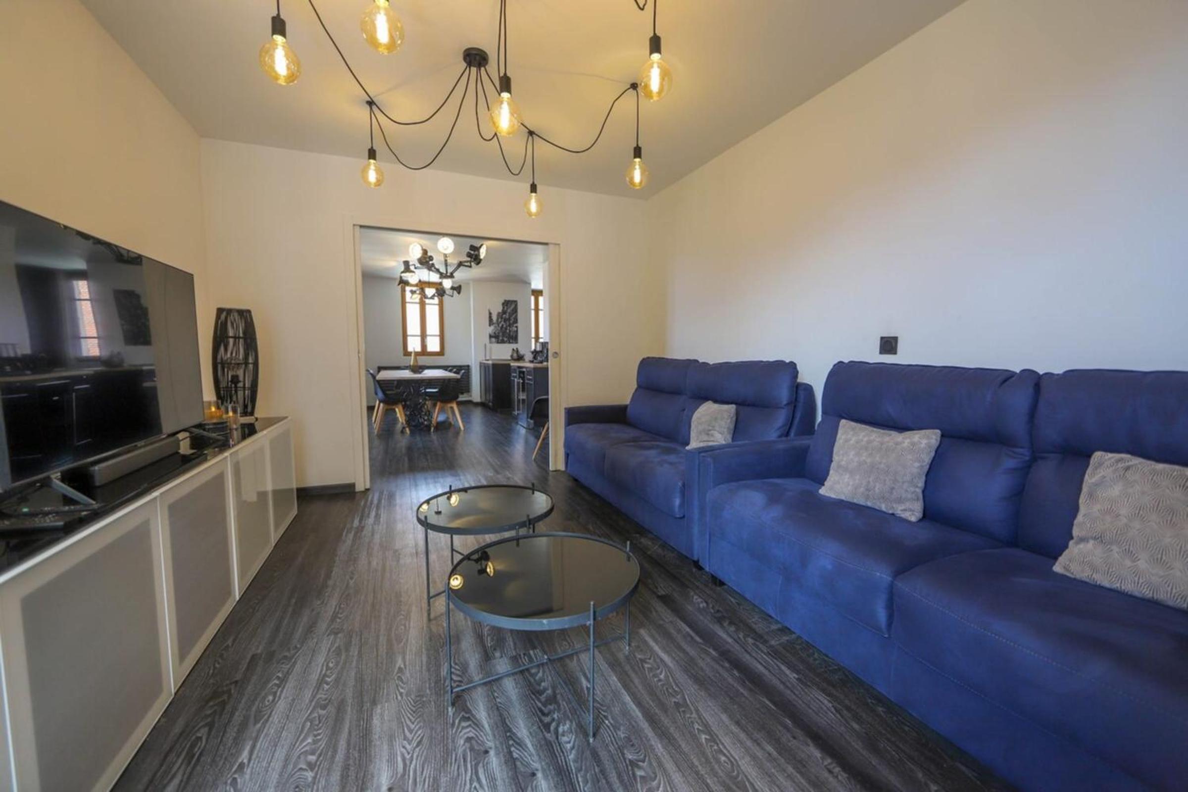 2 bd apartment with sauna in the center of Annecy