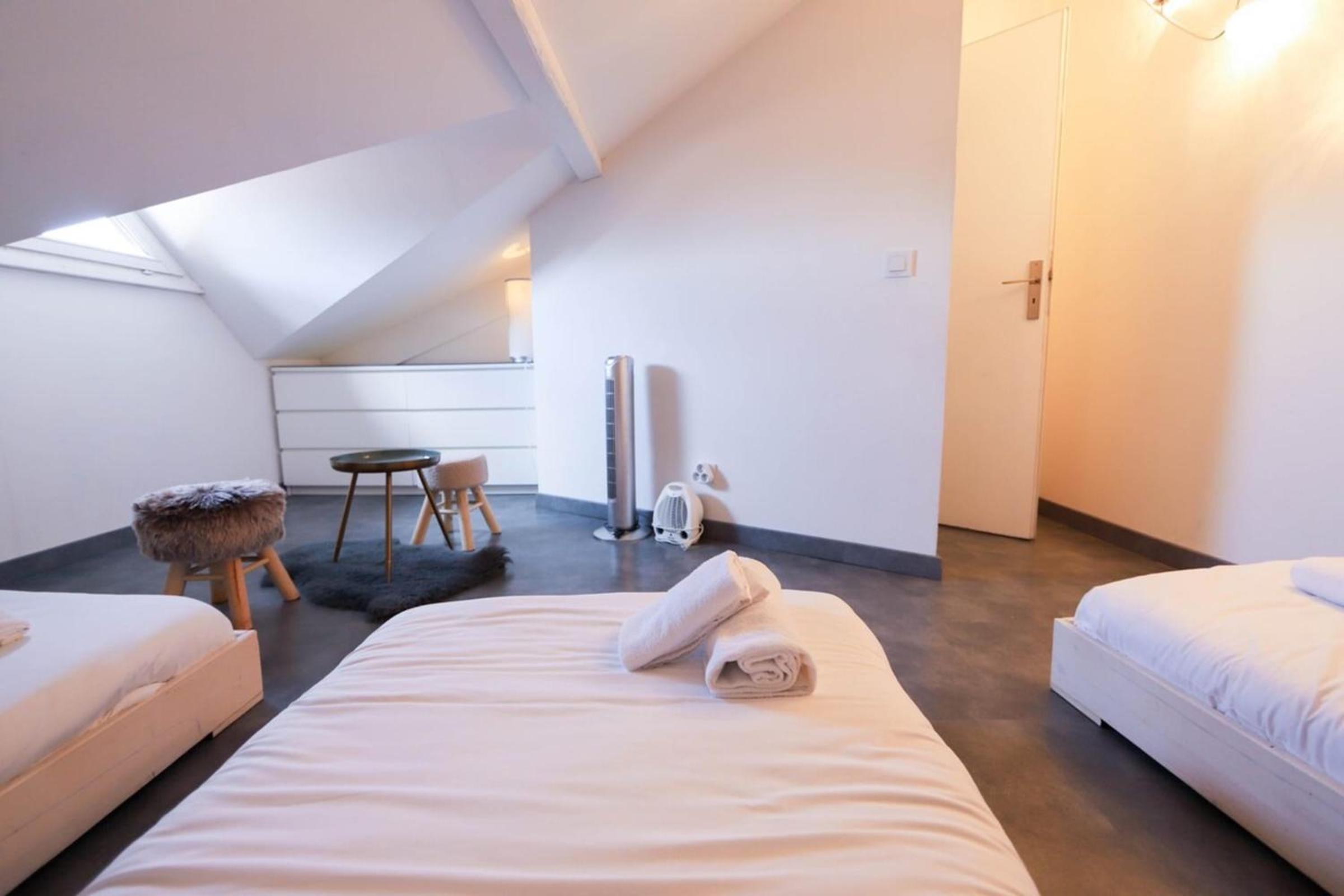 2 bd apartment with sauna in the center of Annecy