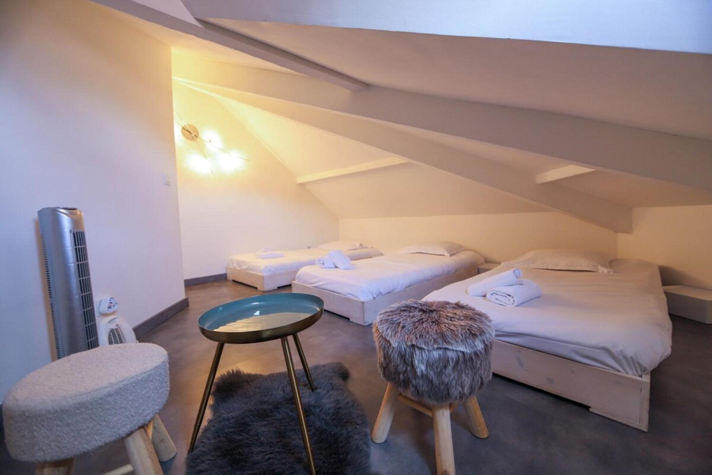 2 bd apartment with sauna in the center of Annecy