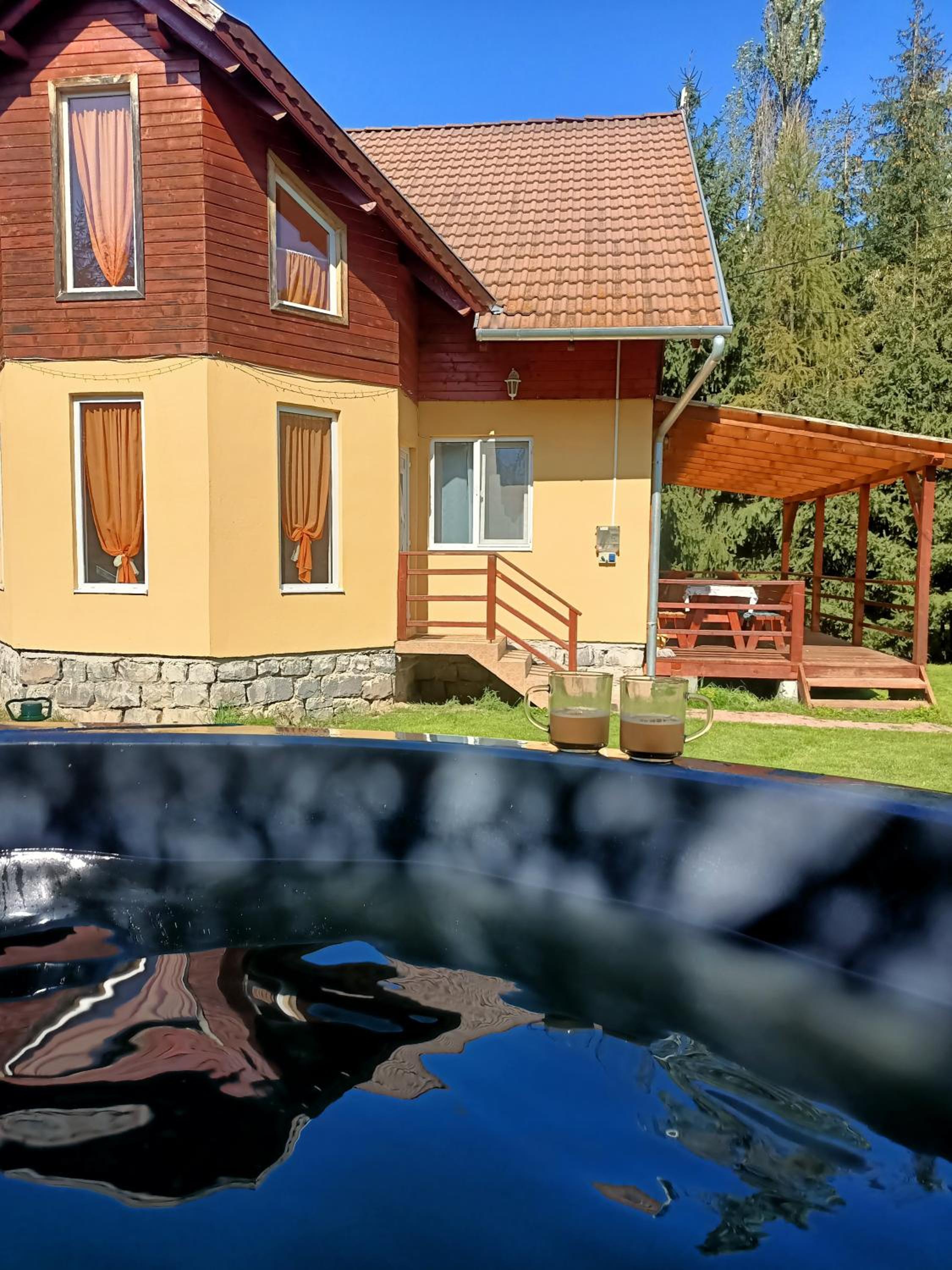 Kristóf kulcsosház view 2